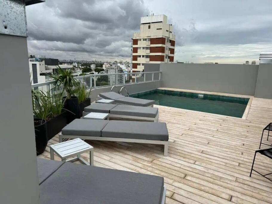 Penthouse Panorámico a Estrenar en Sofisticado Barrio y Edificio 100m2 Piscina Salon de Eventos Gym