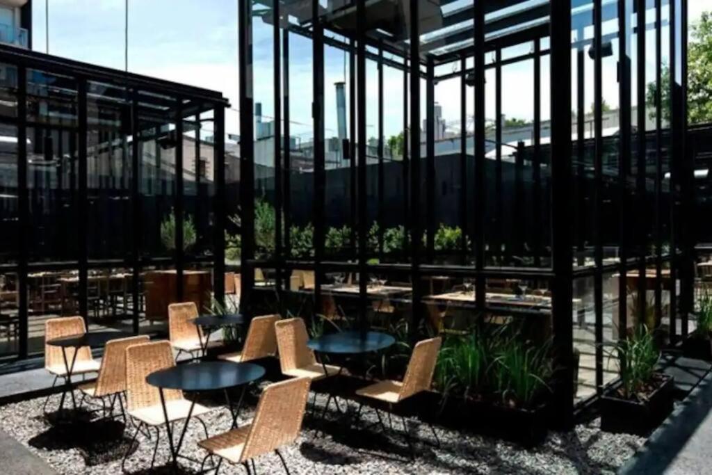 Penthouse Panorámico a Estrenar en Sofisticado Barrio y Edificio 100m2 Piscina Salon de Eventos Gym