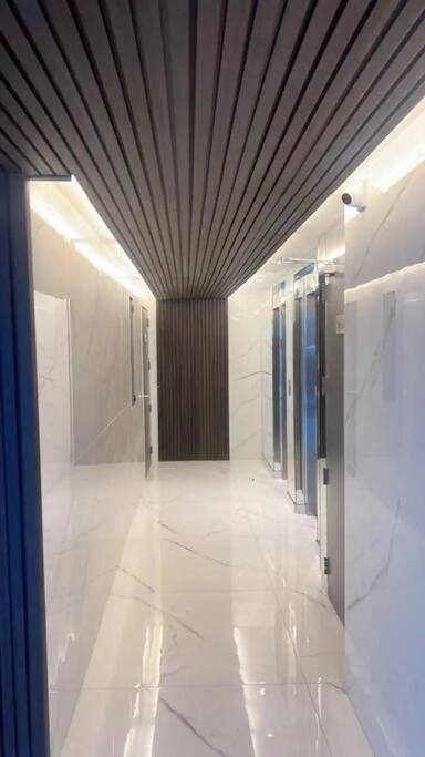 Penthouse Panorámico a Estrenar en Sofisticado Barrio y Edificio 100m2 Piscina Salon de Eventos Gym