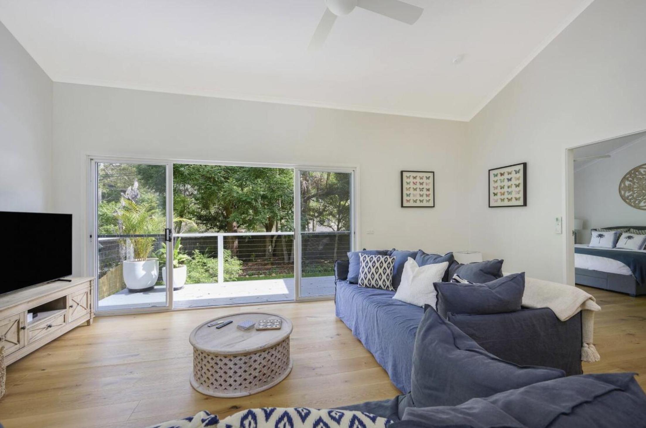 Family Friendly Beach House - 5mins walk to the beach