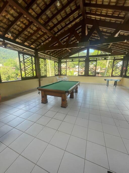 B12 Casa em Maresias condomínio a 50 metros da praia