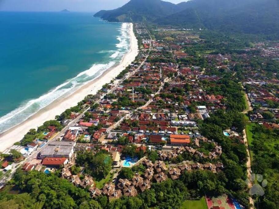 B12 Casa em Maresias condomínio a 50 metros da praia