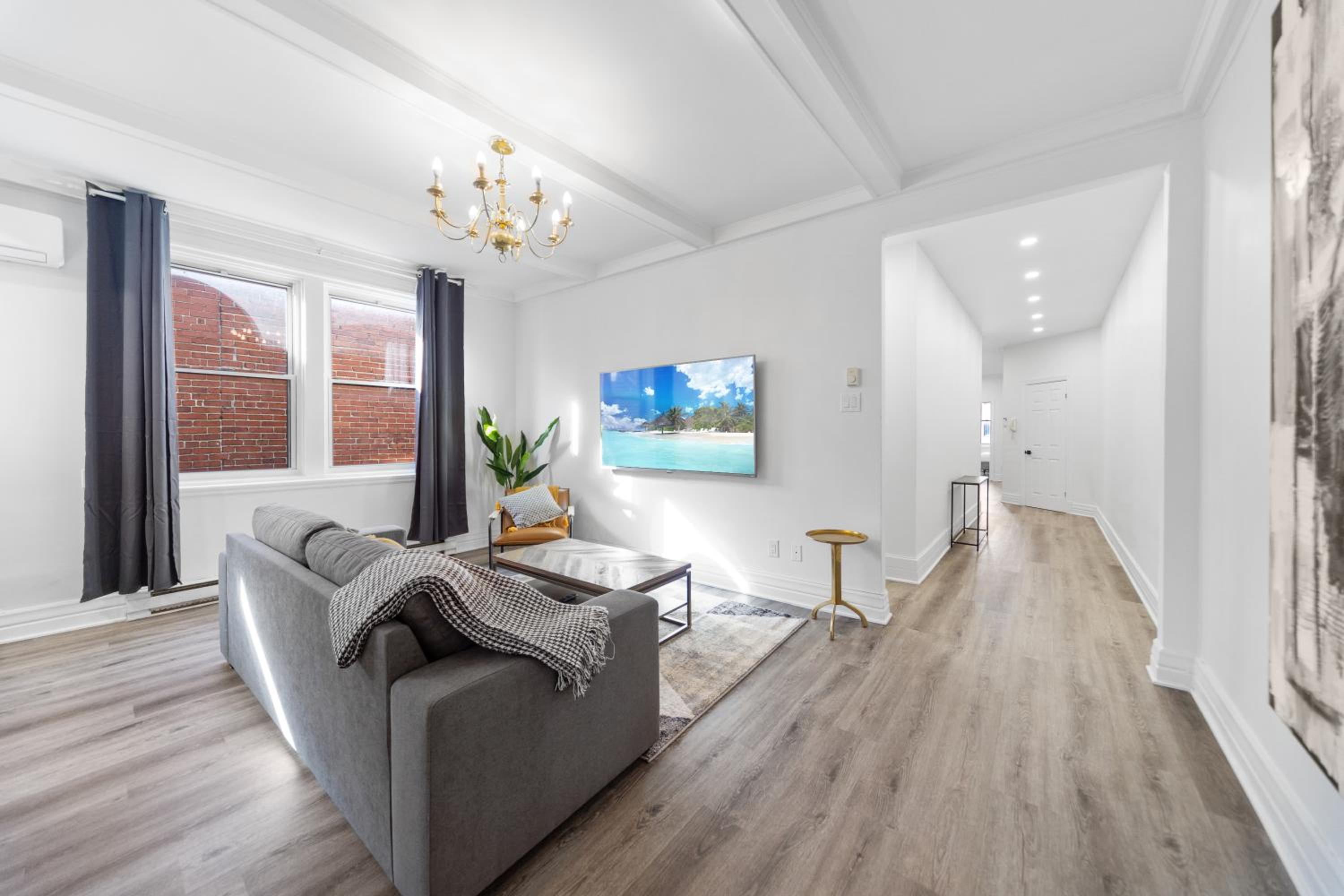Modern and cozy 4 bedrooms sleep 12