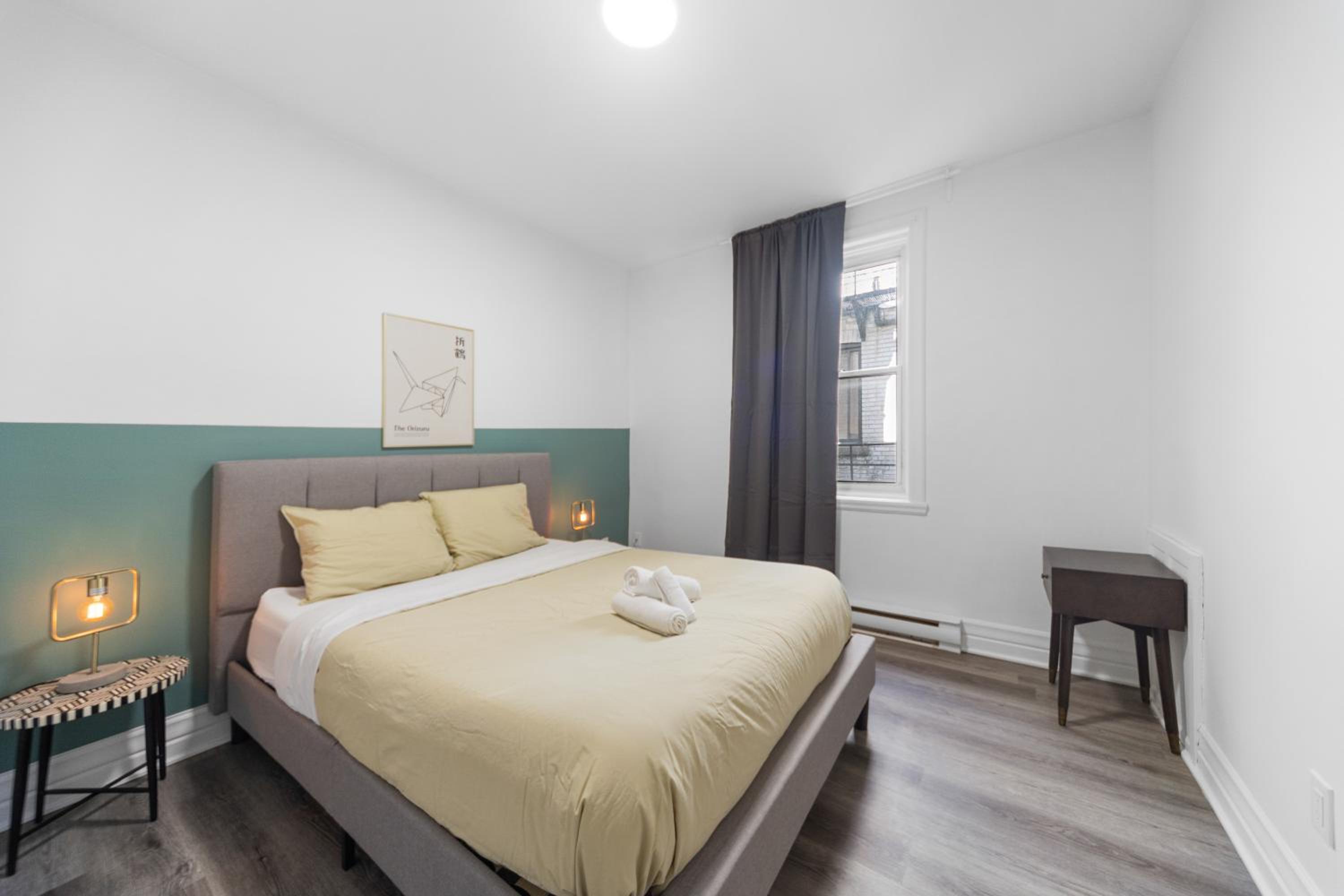 Modern and cozy 4 bedrooms sleep 12
