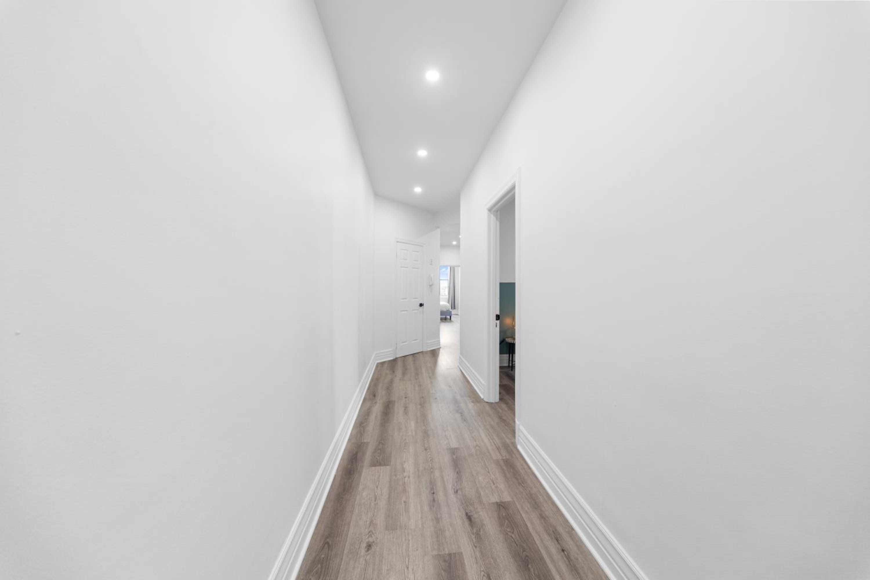 Modern and cozy 4 bedrooms sleep 12