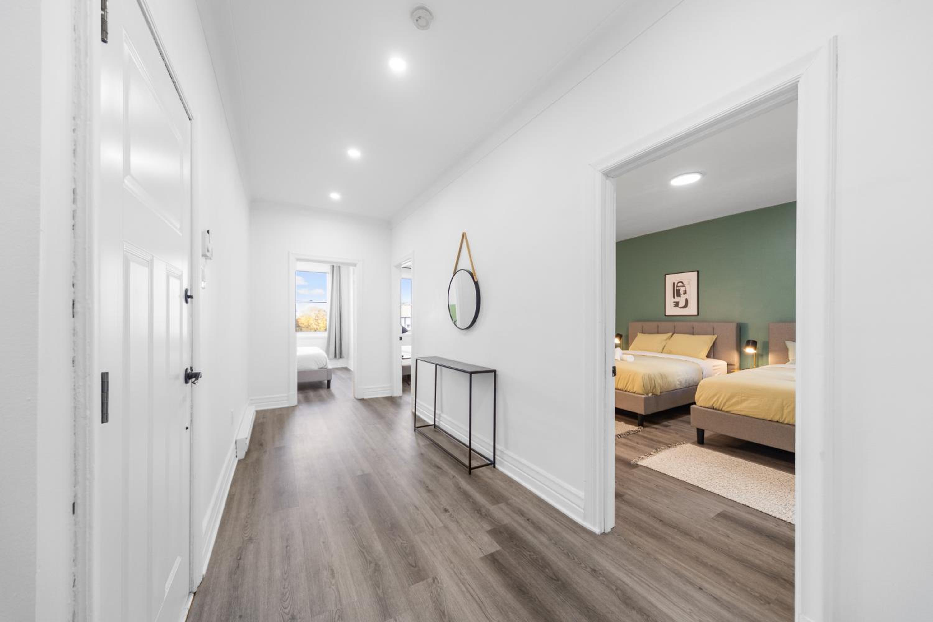 Modern and cozy 4 bedrooms sleep 12