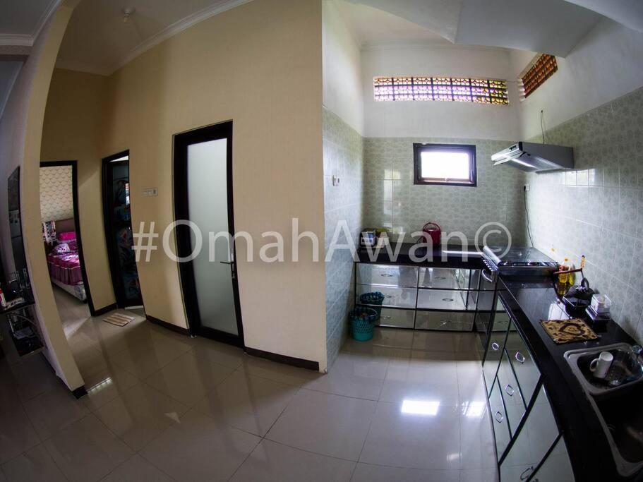 Omah Awan at Desa Wisata Petik Jeruk Selorejo