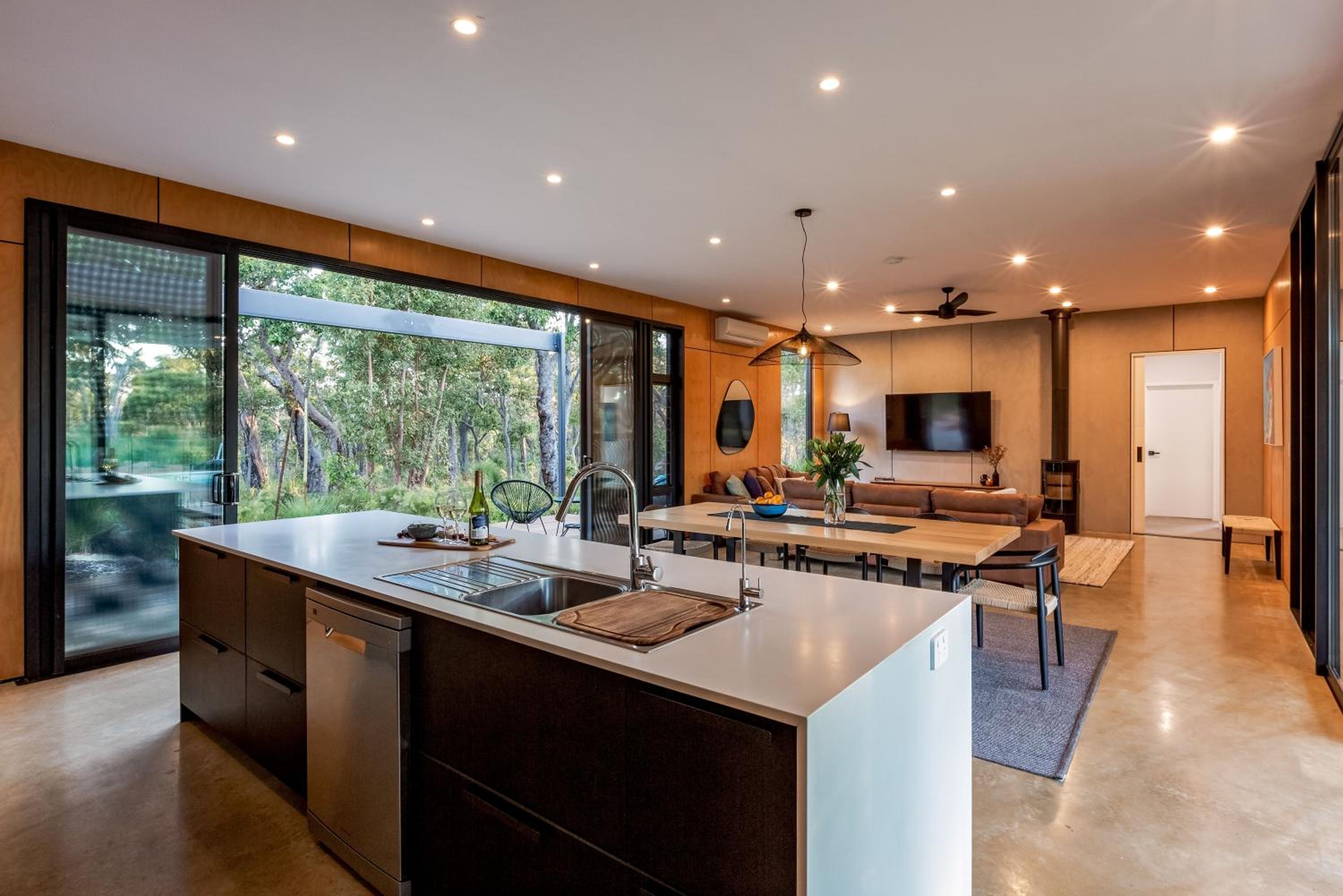 Eagle Rise Plus Studio