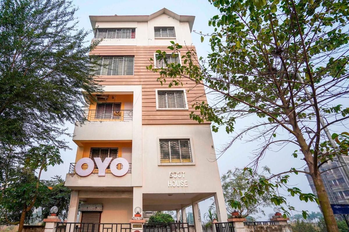 OYO Flagship Urban Village Guest House