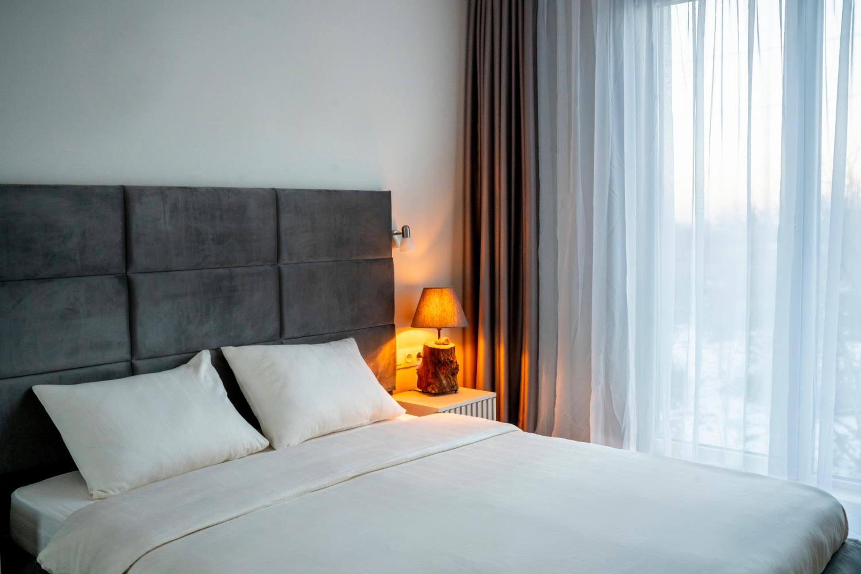 Elegant Living Apartment 2