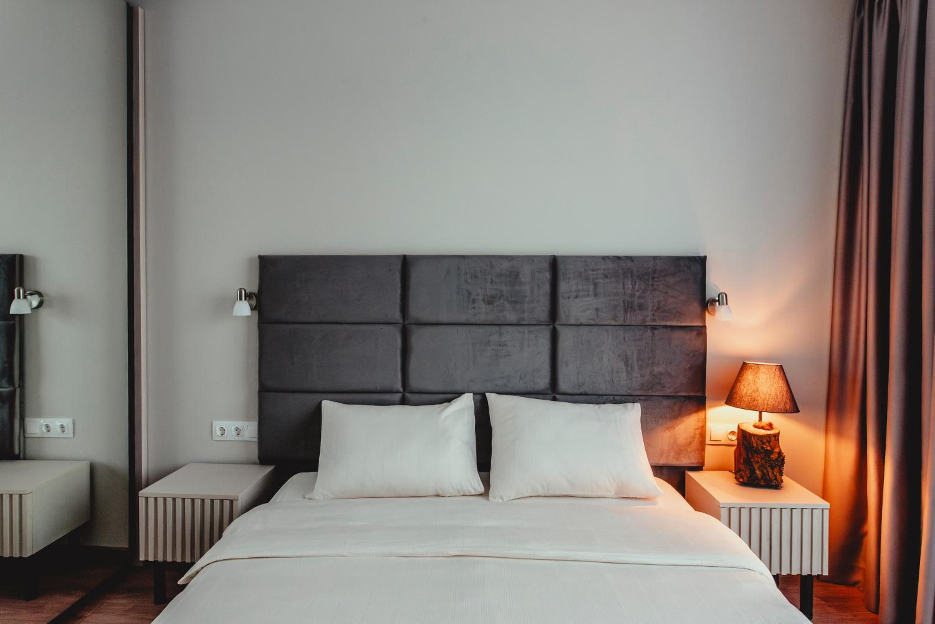 Elegant Living Apartment 2