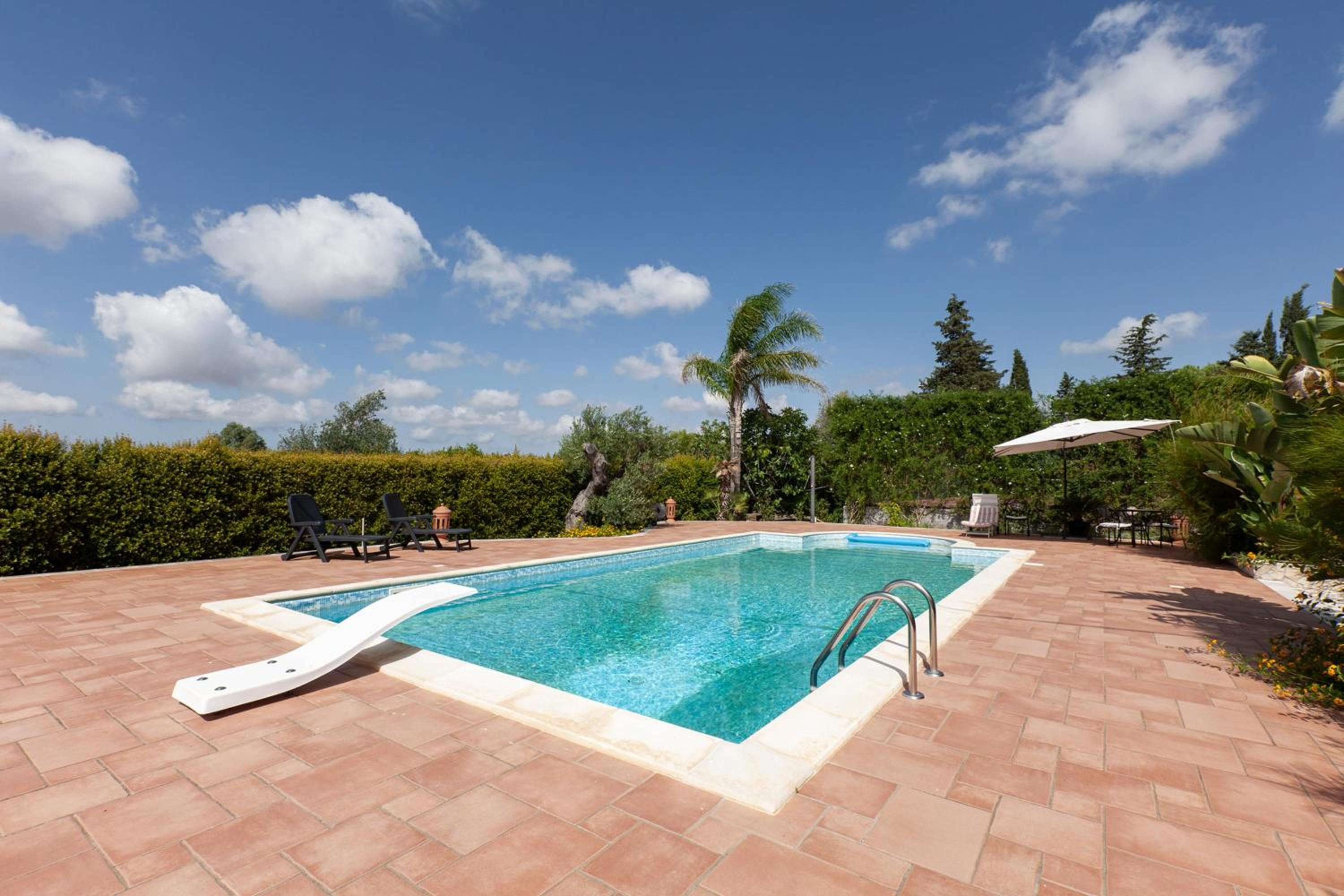 Villa Menhir with pool garden and tennis - Happy Rentals view 2