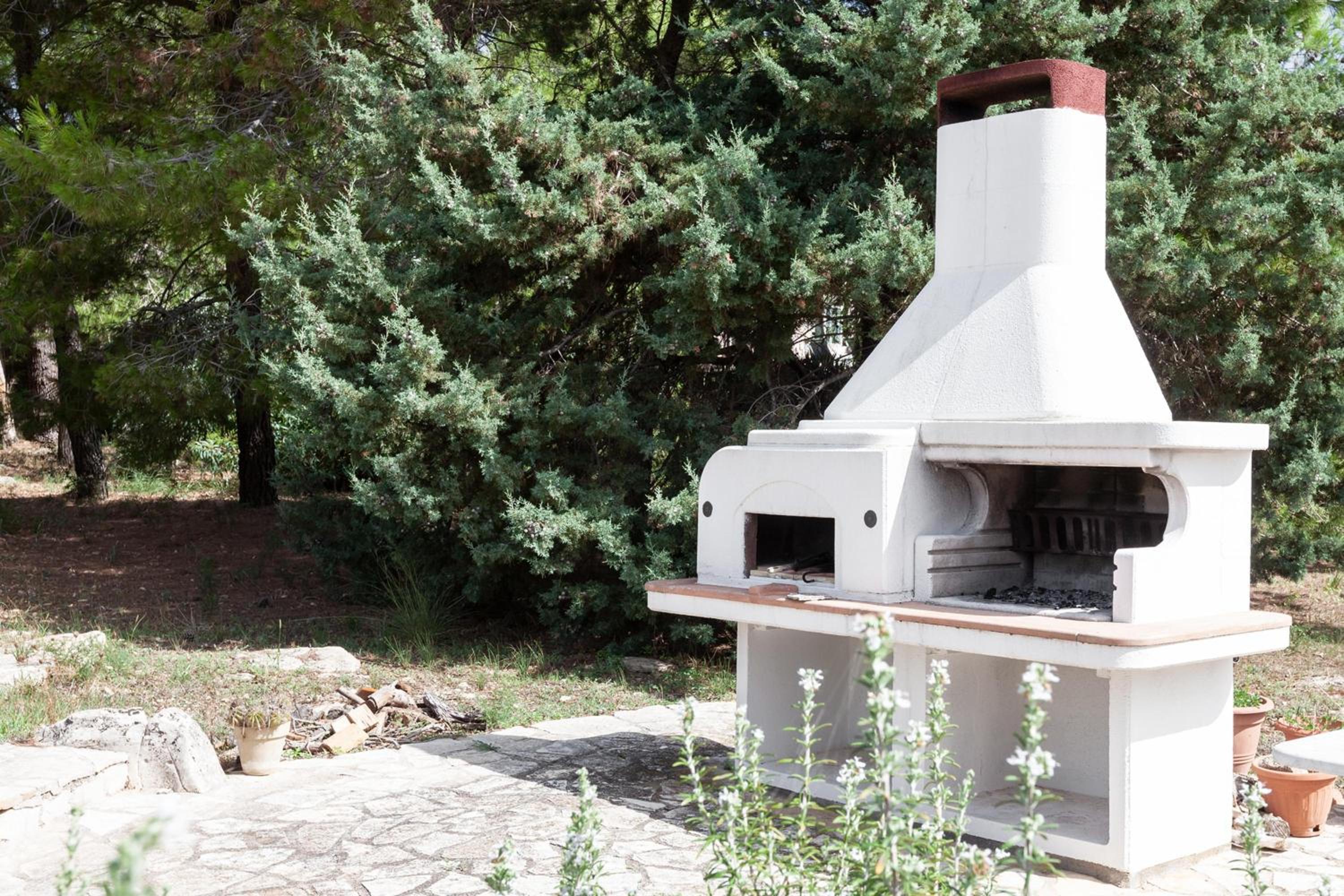 Villa Menhir with pool garden and tennis - Happy Rentals view 5