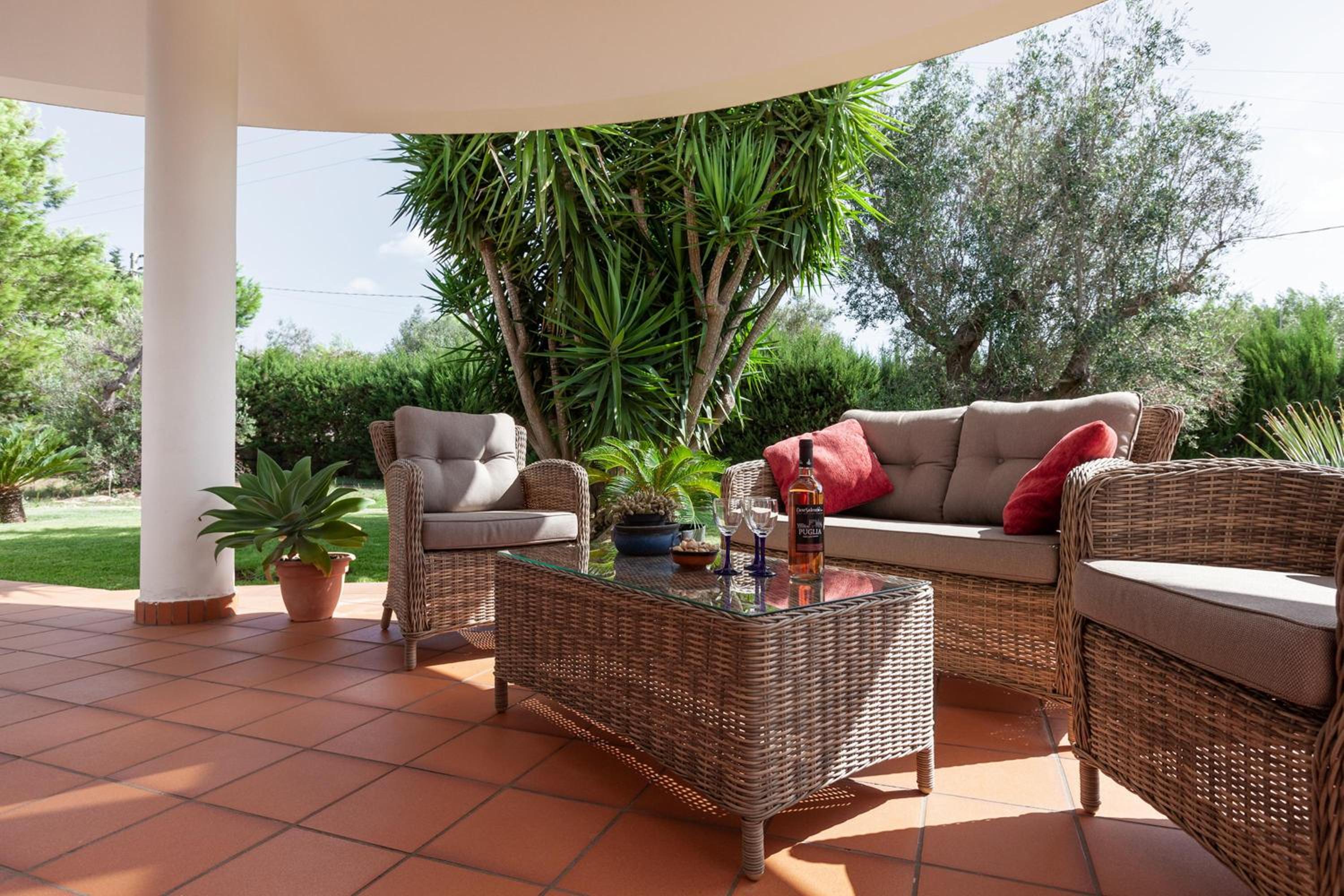 Villa Menhir with pool garden and tennis - Happy Rentals view 3