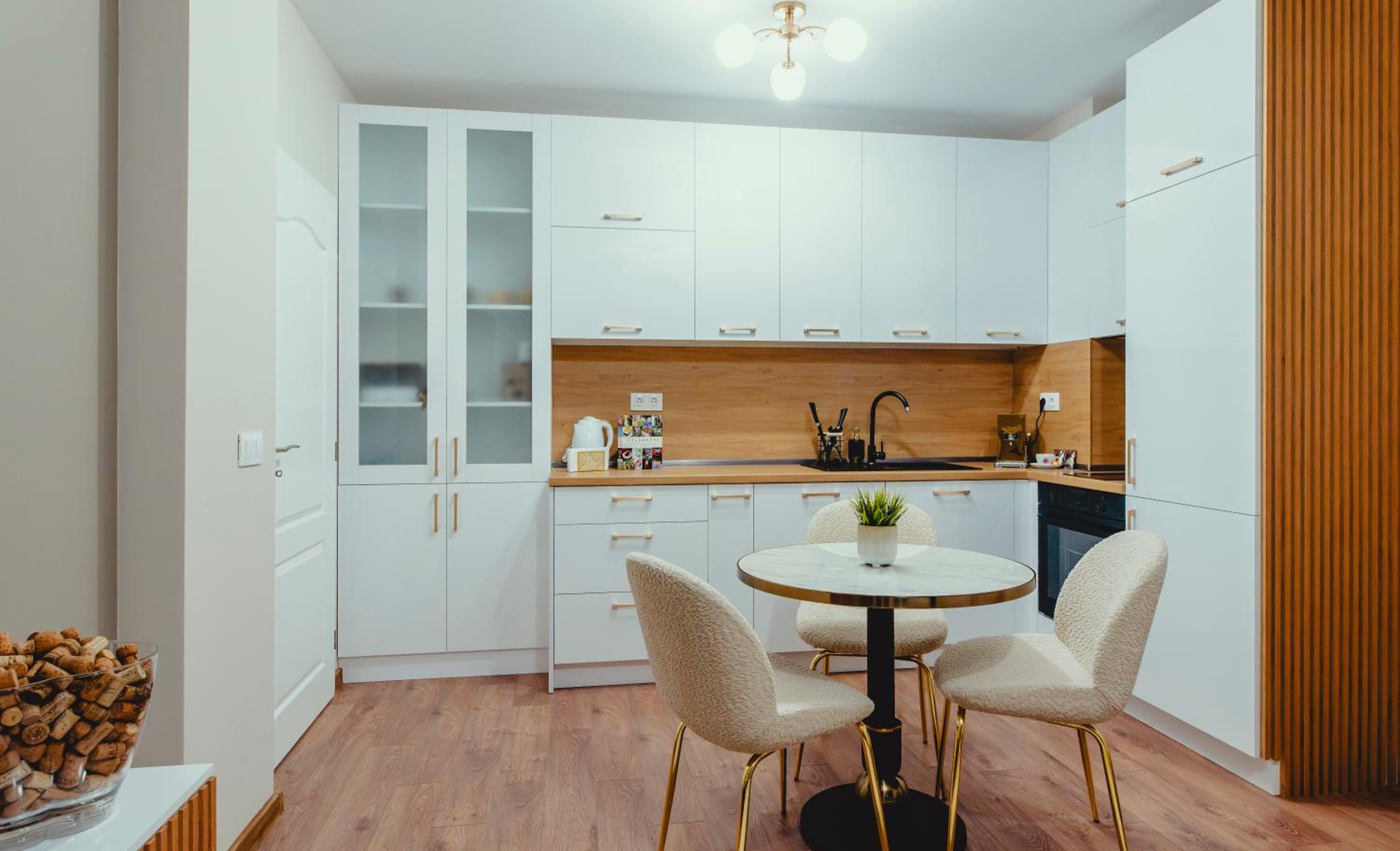 Elegant Living Apartment 1