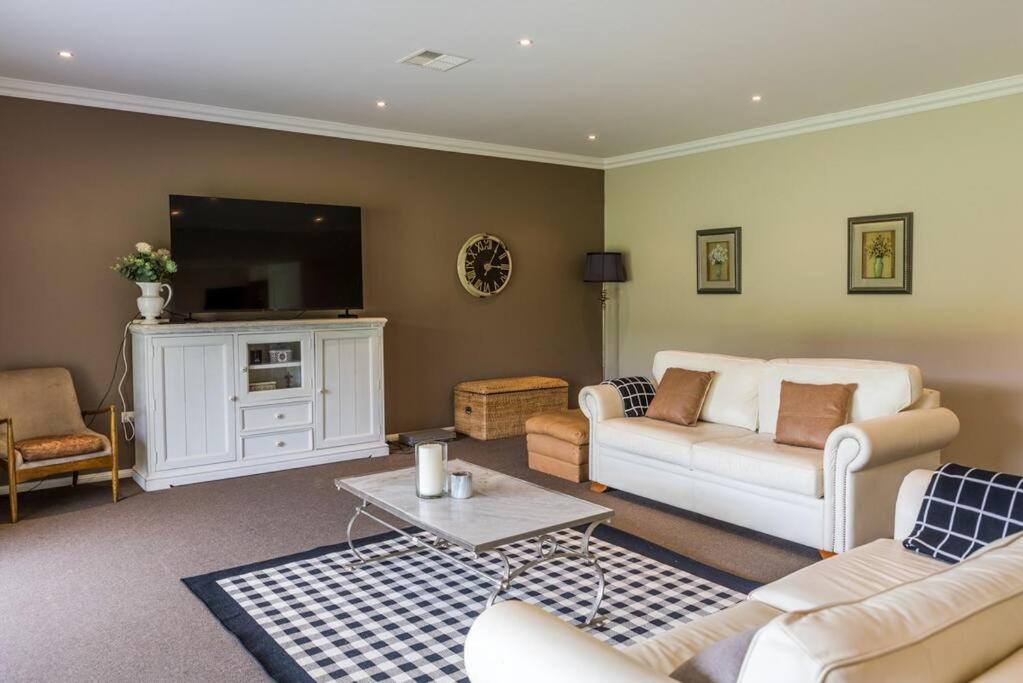 Woodland Retreat in Hunter Valley - dog friendly