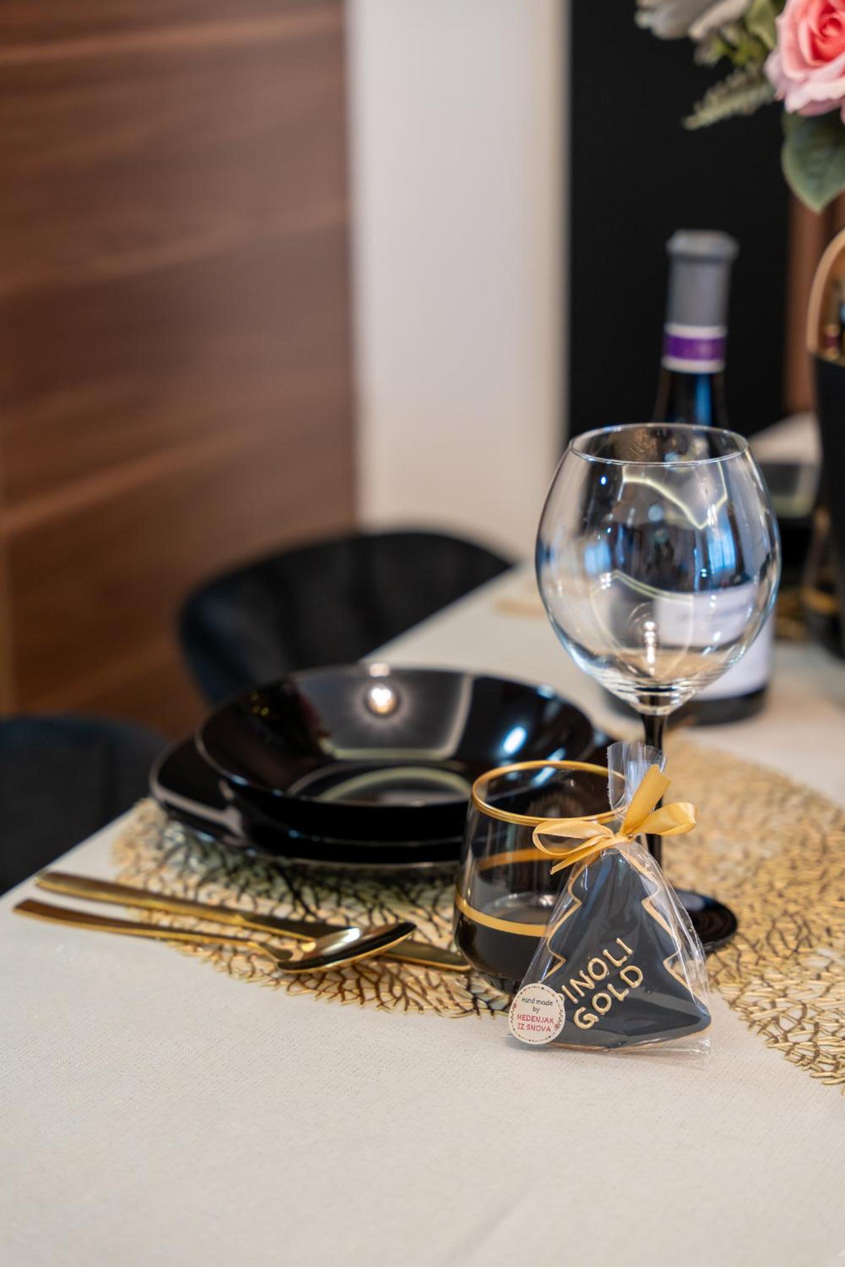 Pinoli gold Zlatibor