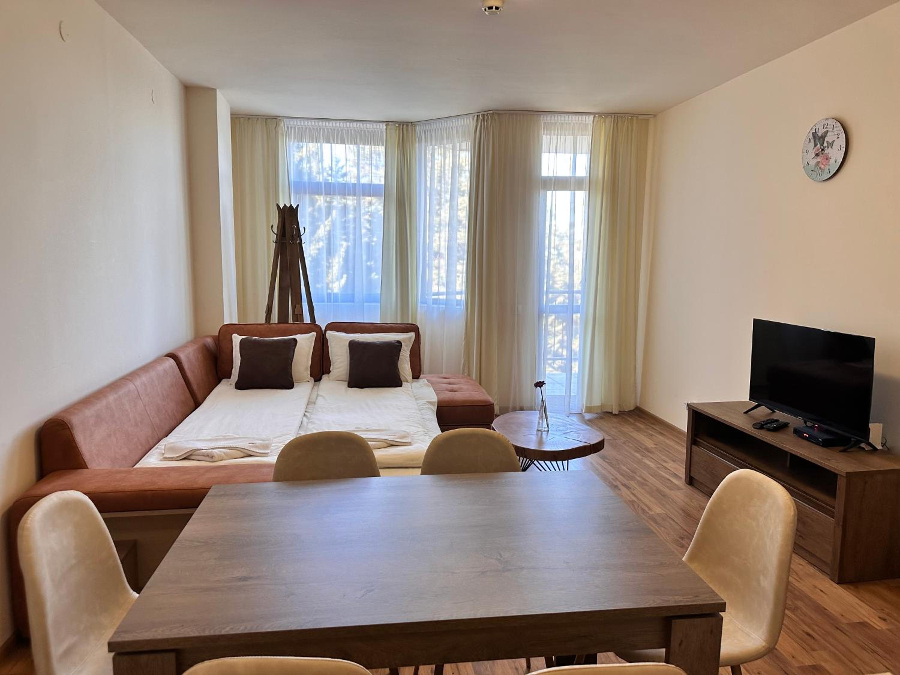 Large size apartment sleep 6 in Flora main building