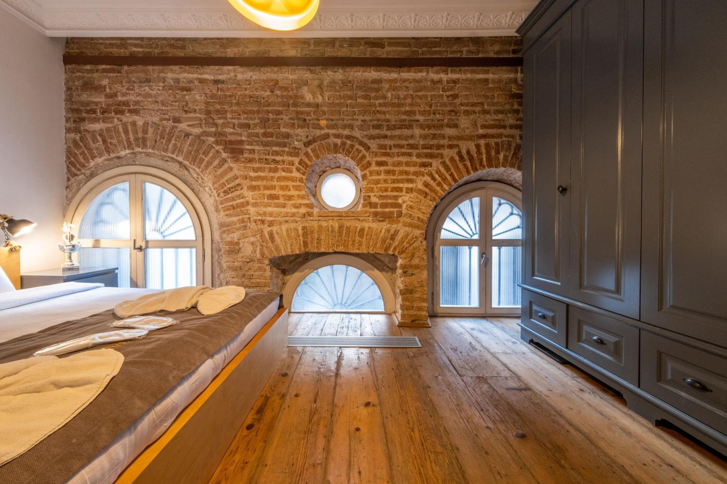 The Riviera Loft : Lovely 1BR w/ Stunning Terrace