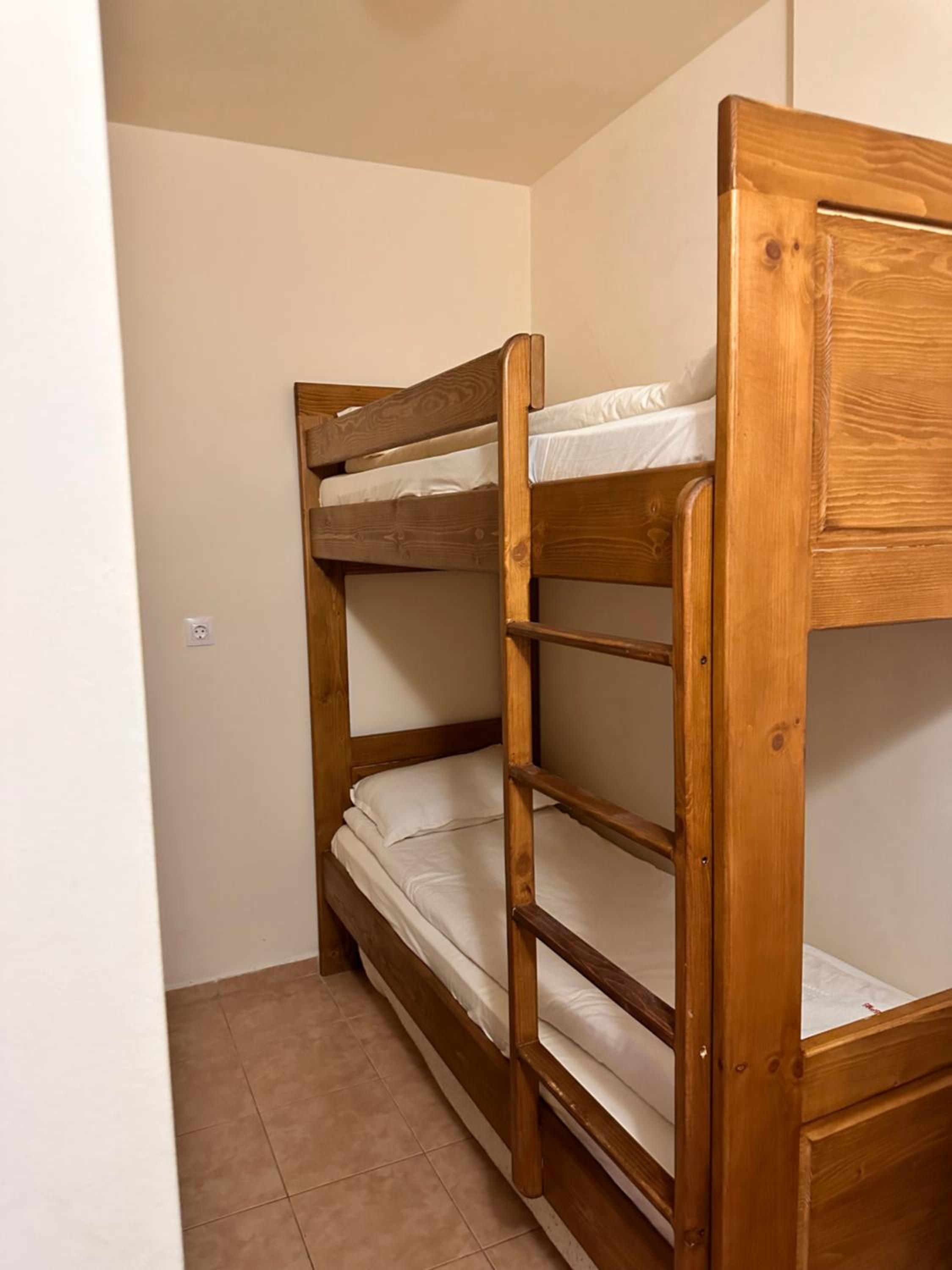 Large size apartment sleep 6 in Flora main building
