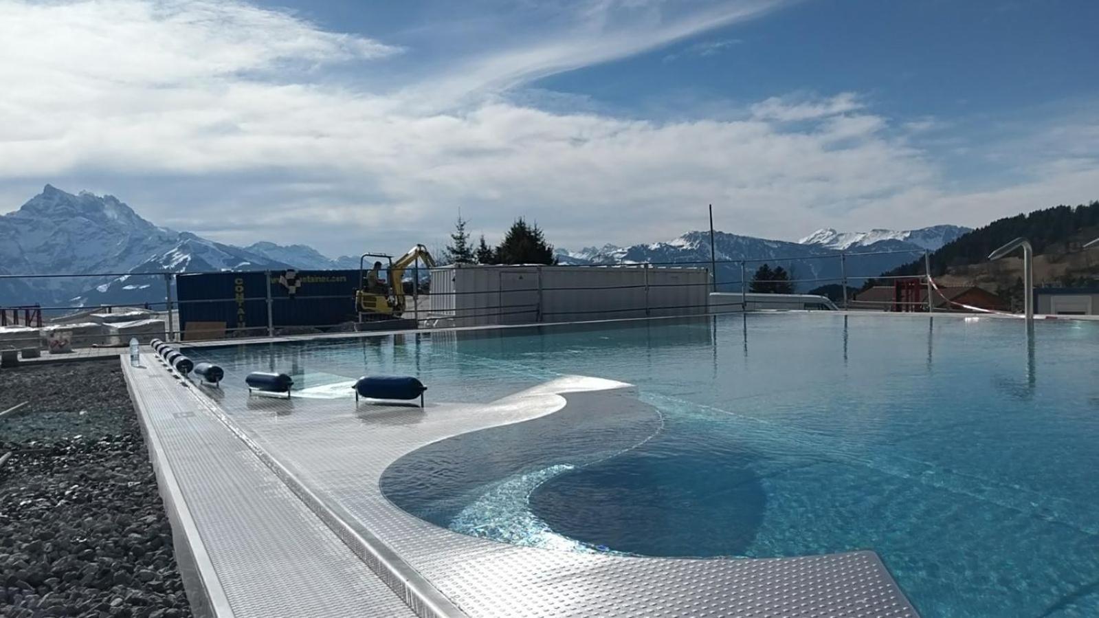 THE ALPINE STUDIO by the ski slopes & lake Frience