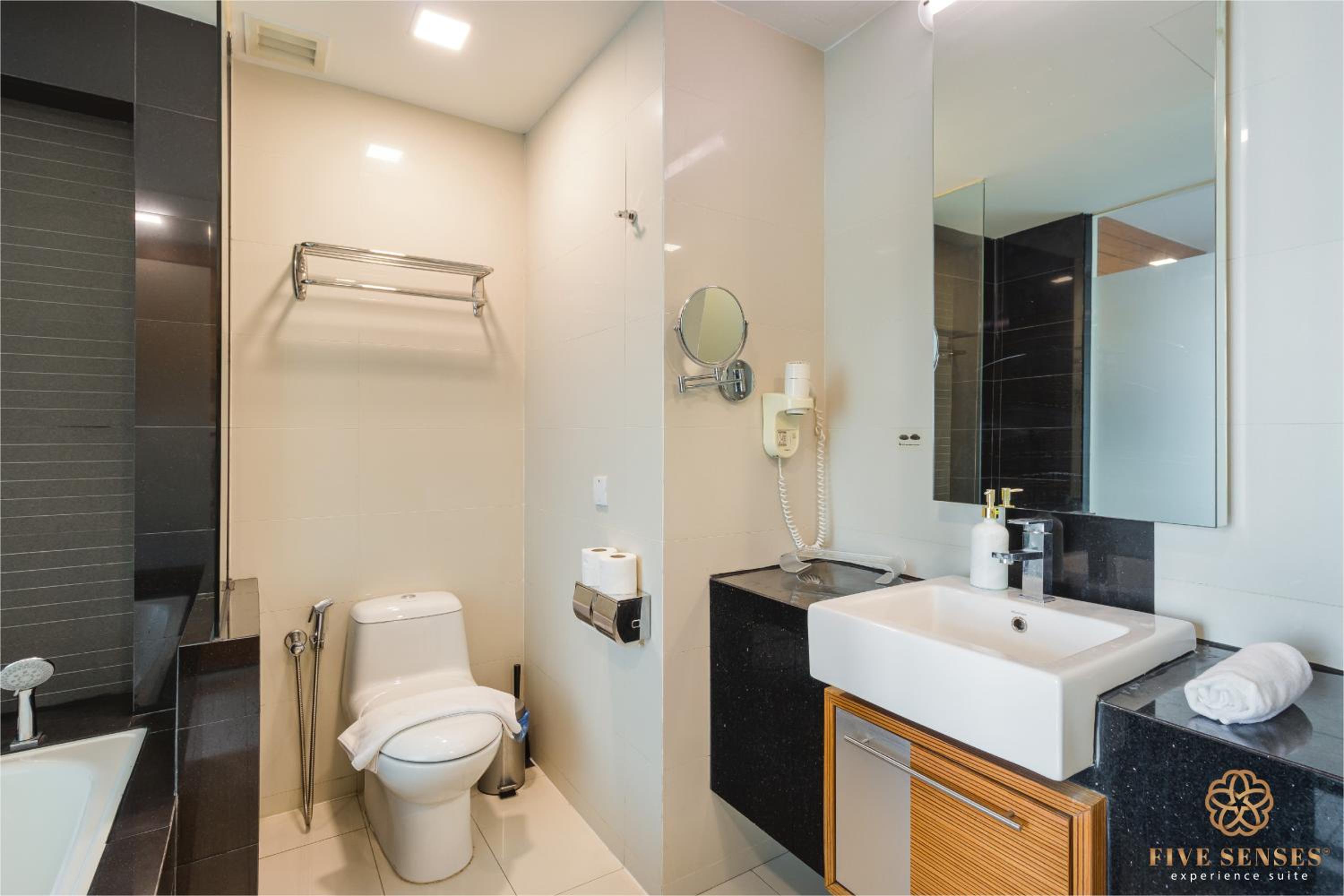 Dua Sentral Signature Suites