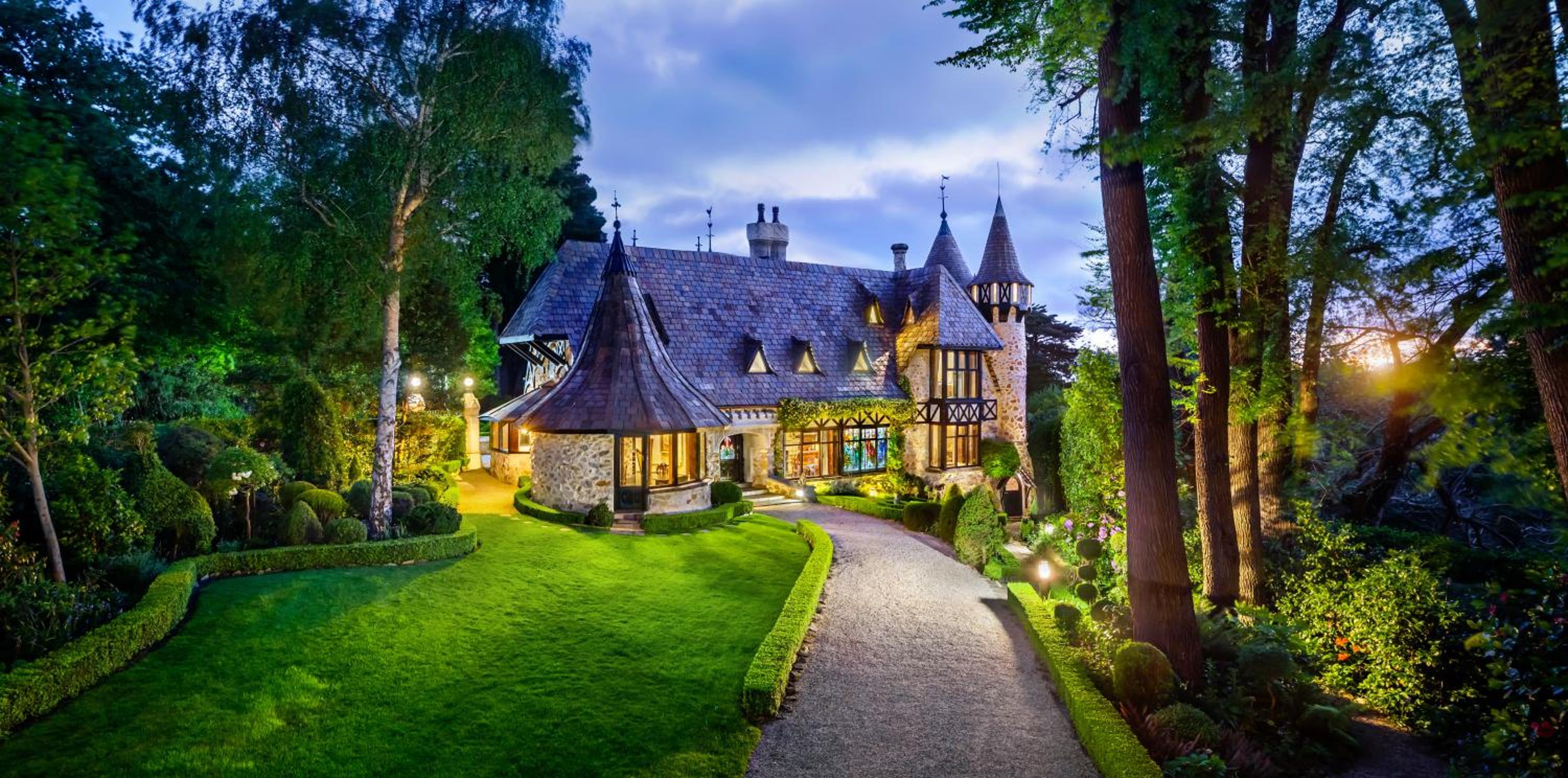 Thorngrove Manor