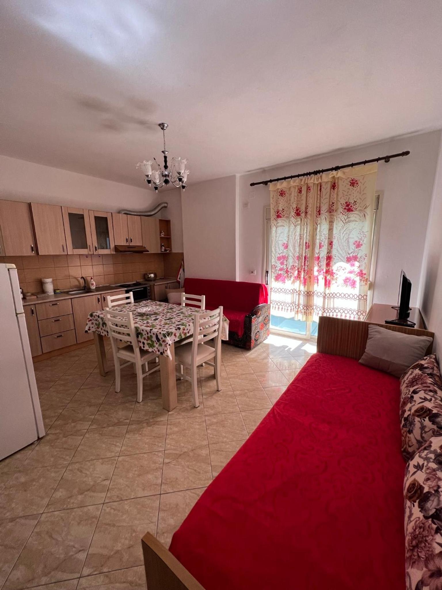 Vivi la tua vacanza con l'appartamento 2 di Ervin! Enjoy your holiday with Ervin's apartment 2!
