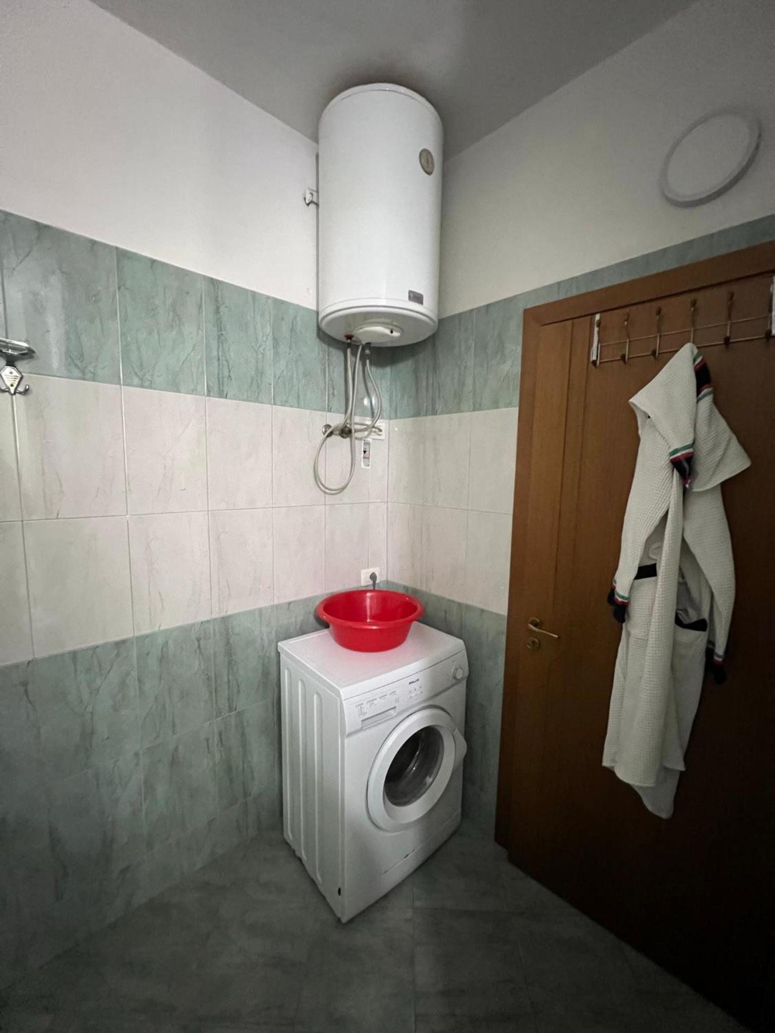 Vivi la tua vacanza con l'appartamento 1 di Ervin! Enjoy your holiday with Ervin's apartment 1!