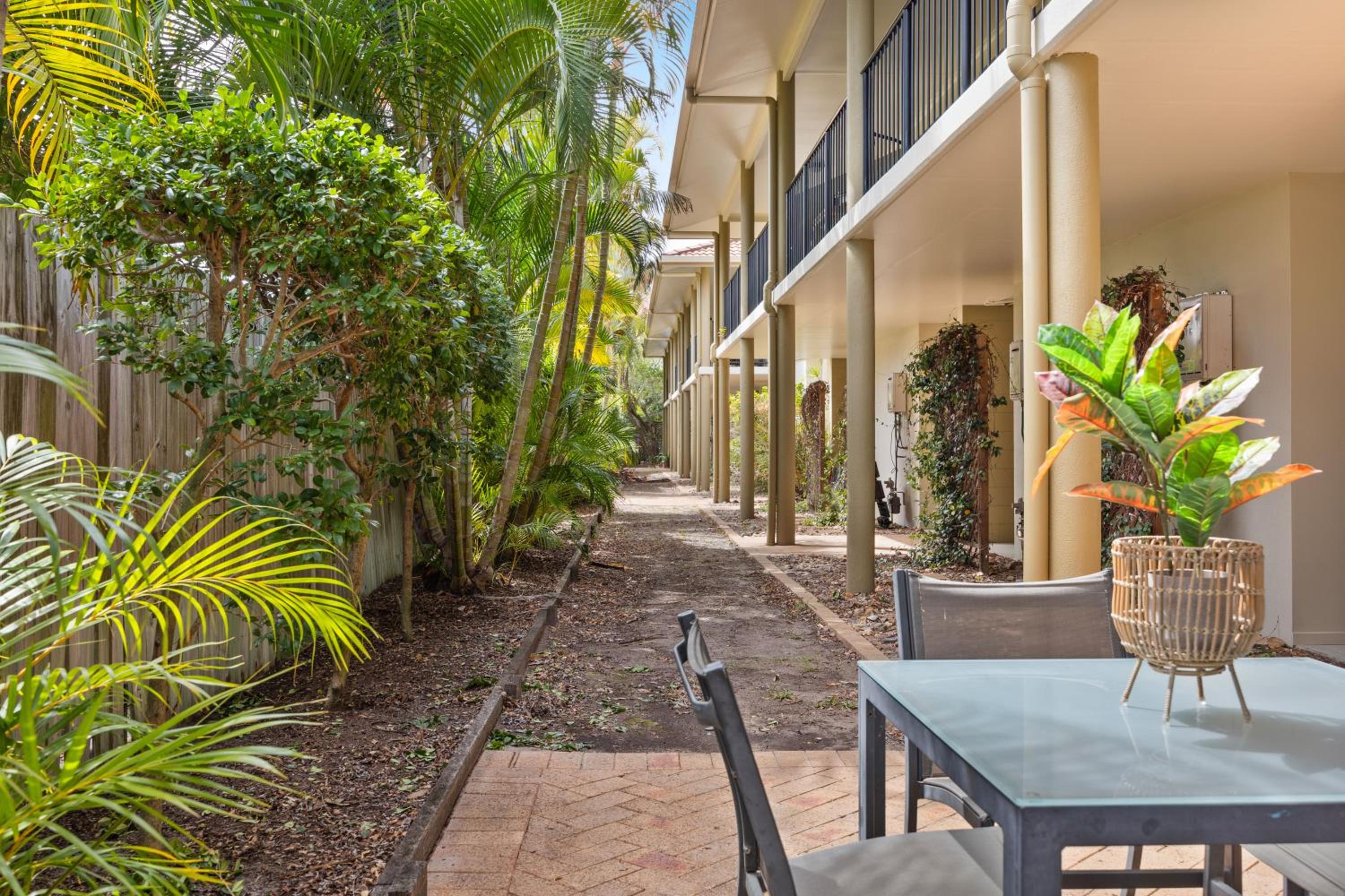 Family Friendly Apartment - 1 Minute Walk To Beach