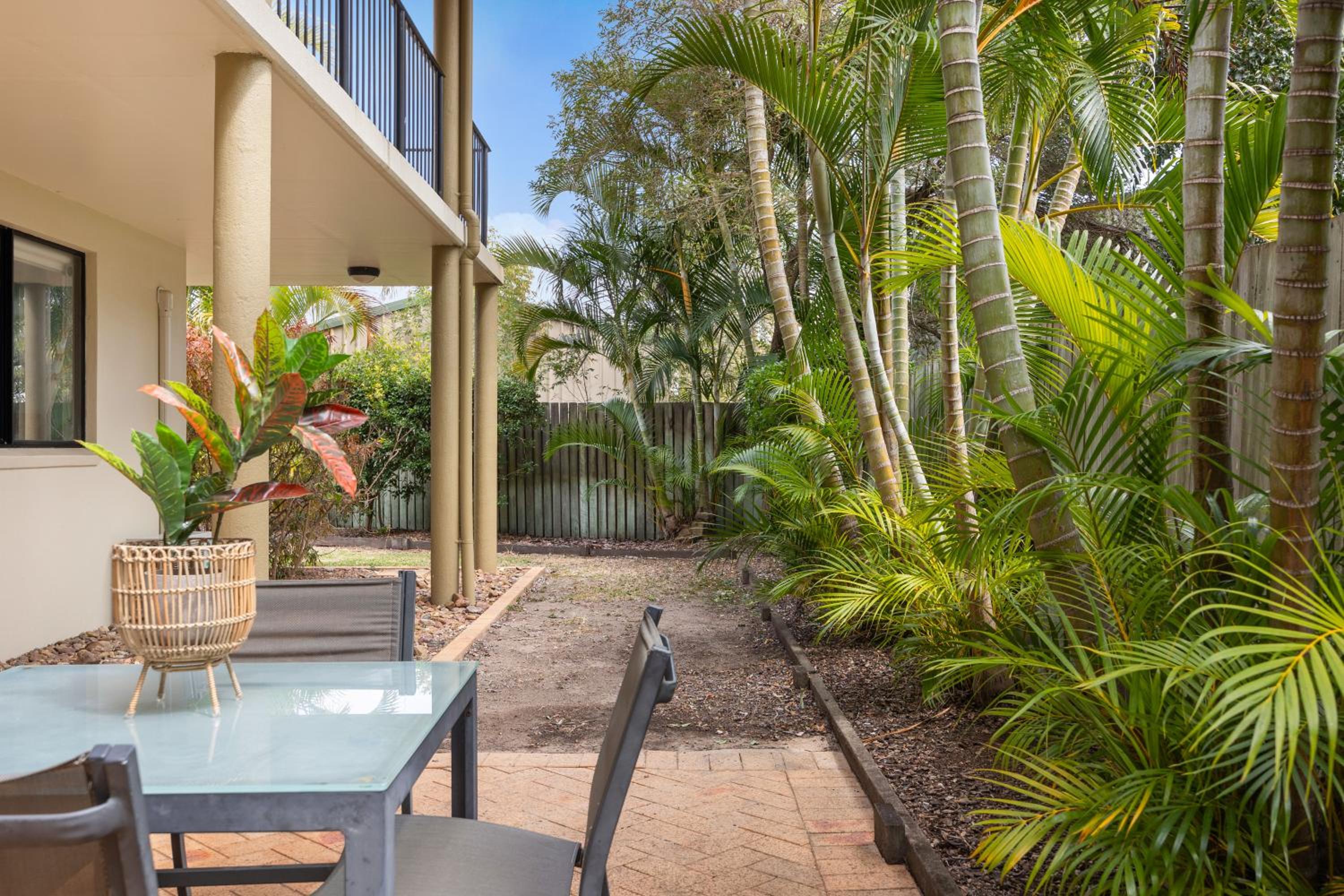 Family Friendly Apartment - 1 Minute Walk To Beach