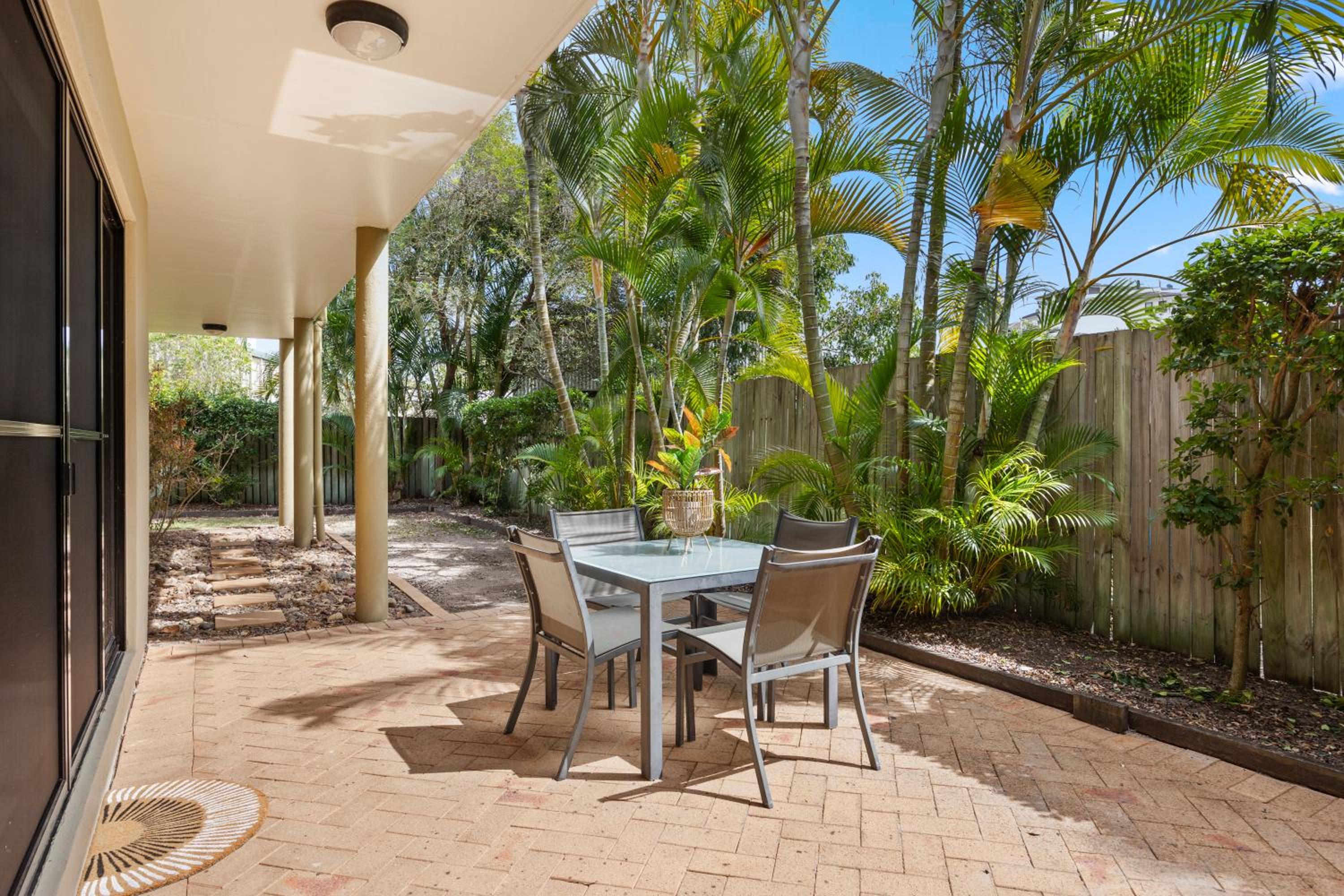 Family Friendly Apartment - 1 Minute Walk To Beach