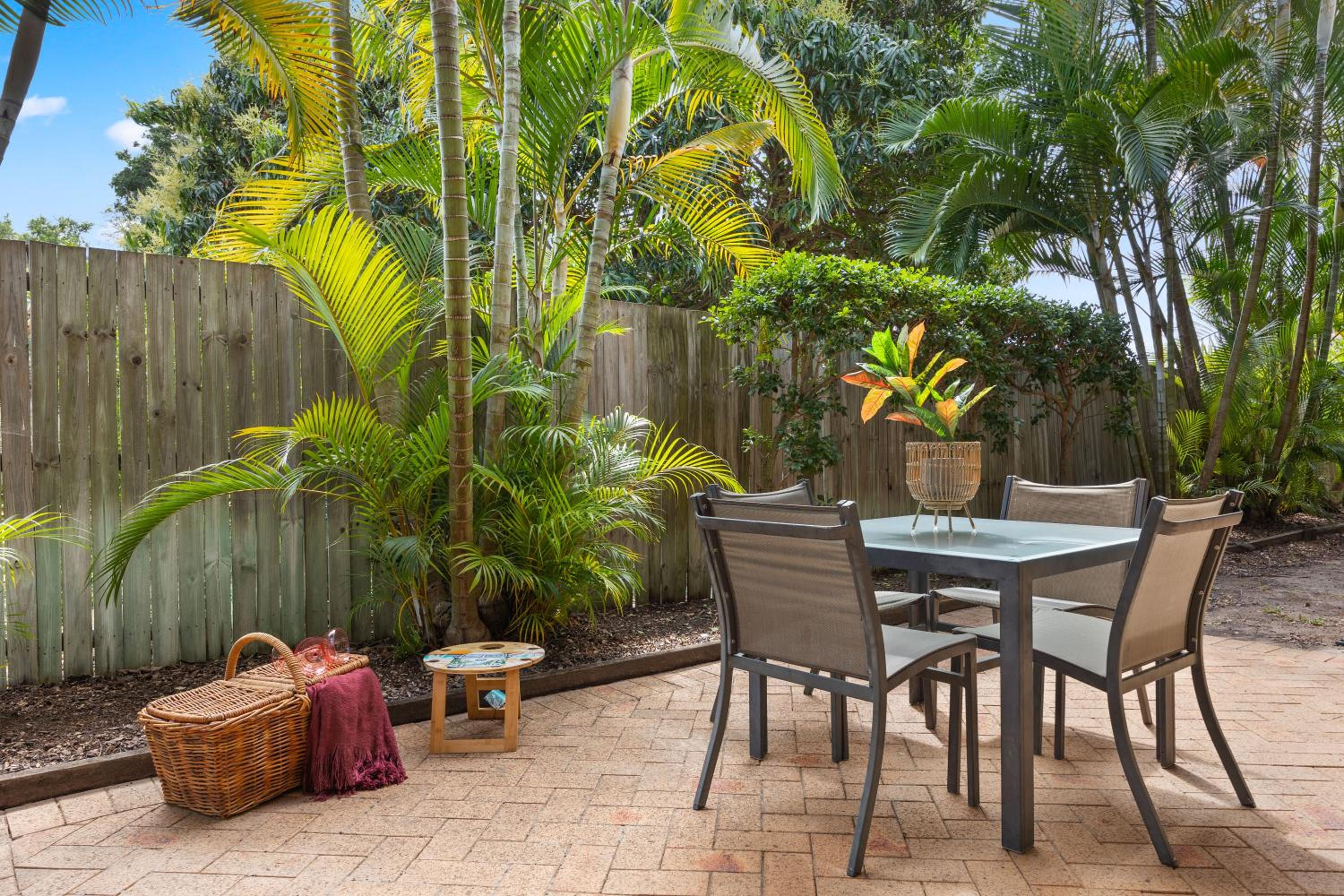 Family Friendly Apartment - 1 Minute Walk To Beach