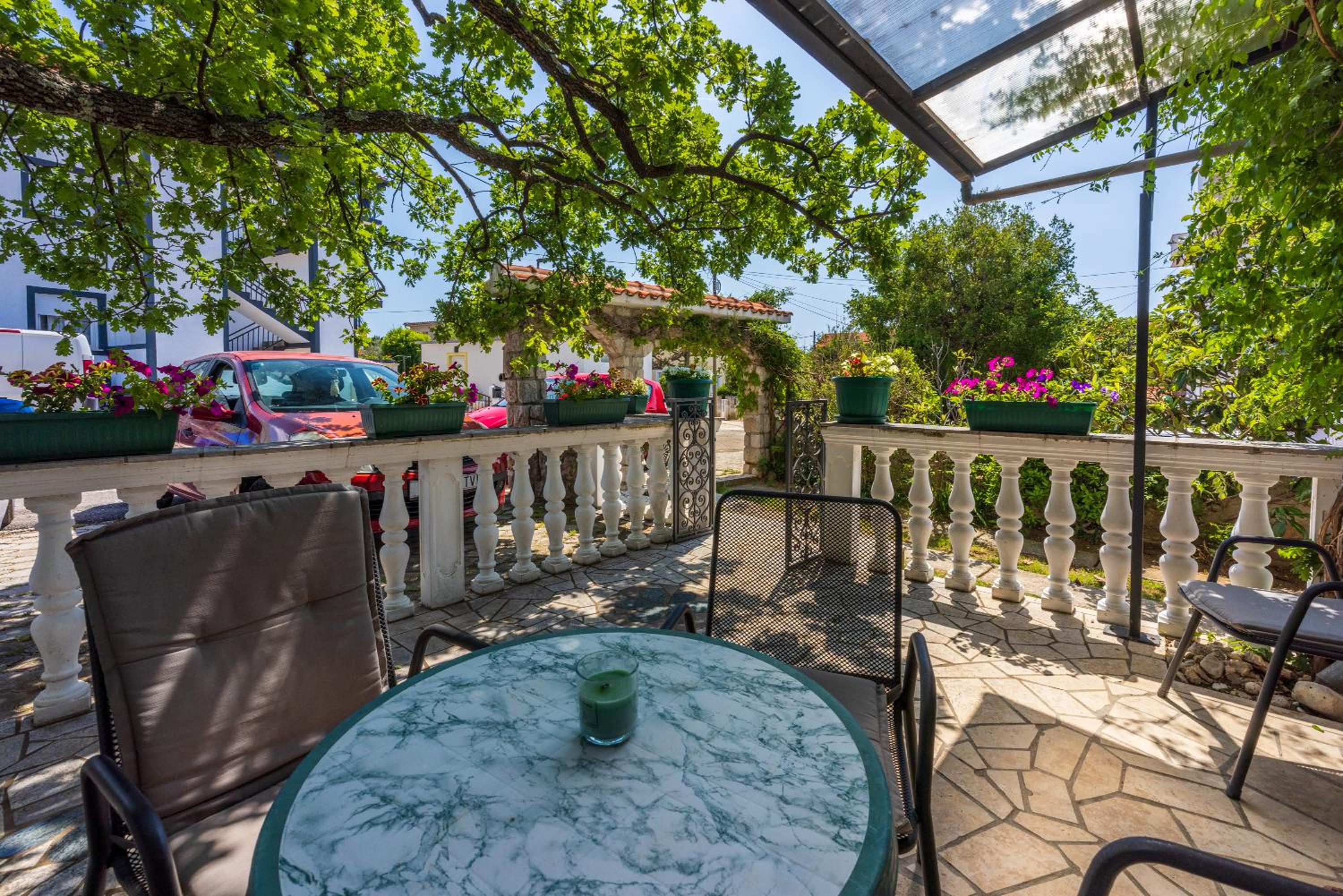 Apartment Dom with 2 terrace & free parking view 3