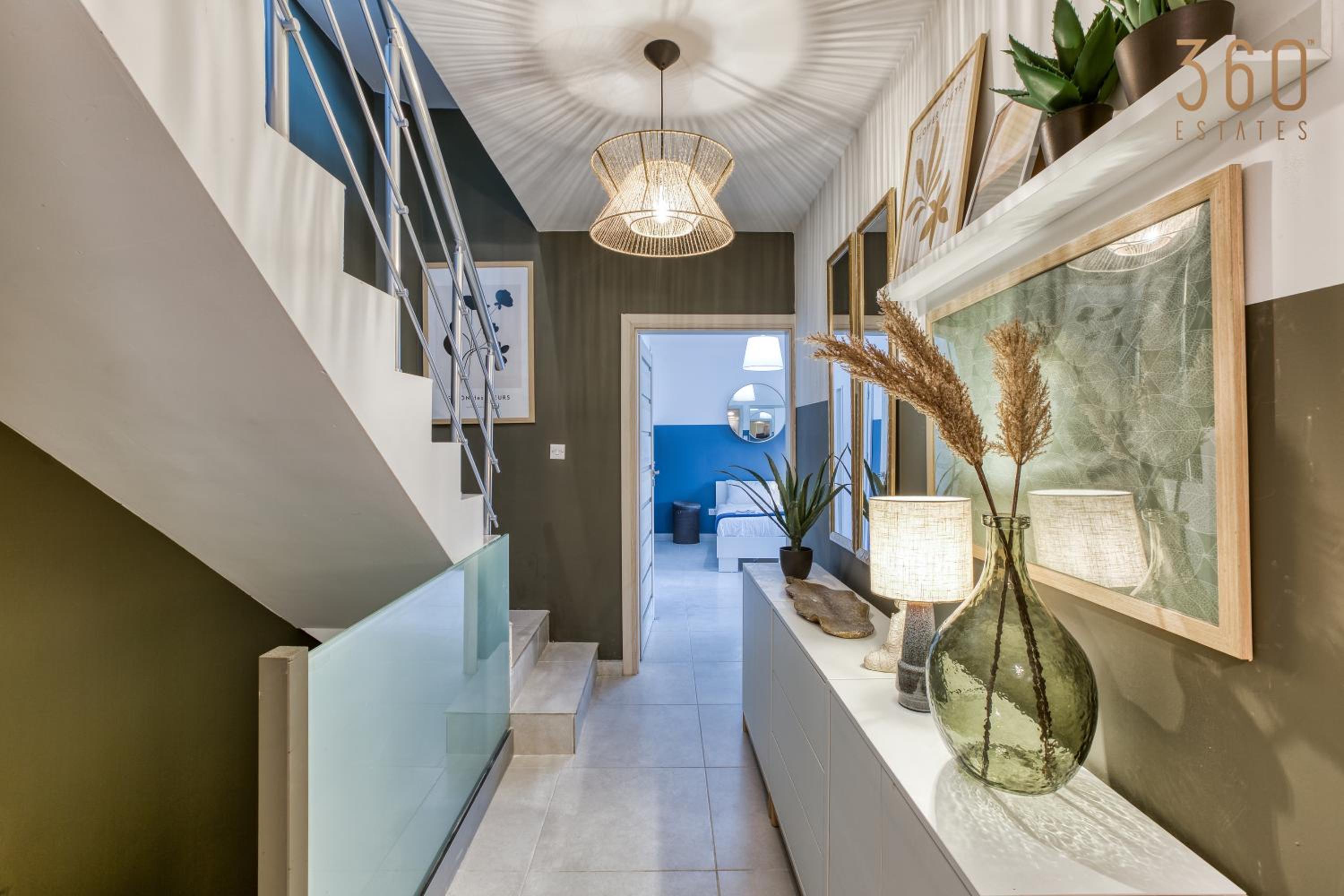 LUX Duplex Penthouse w/ Expansive Rooftop Terrace by 360 Estates view 5