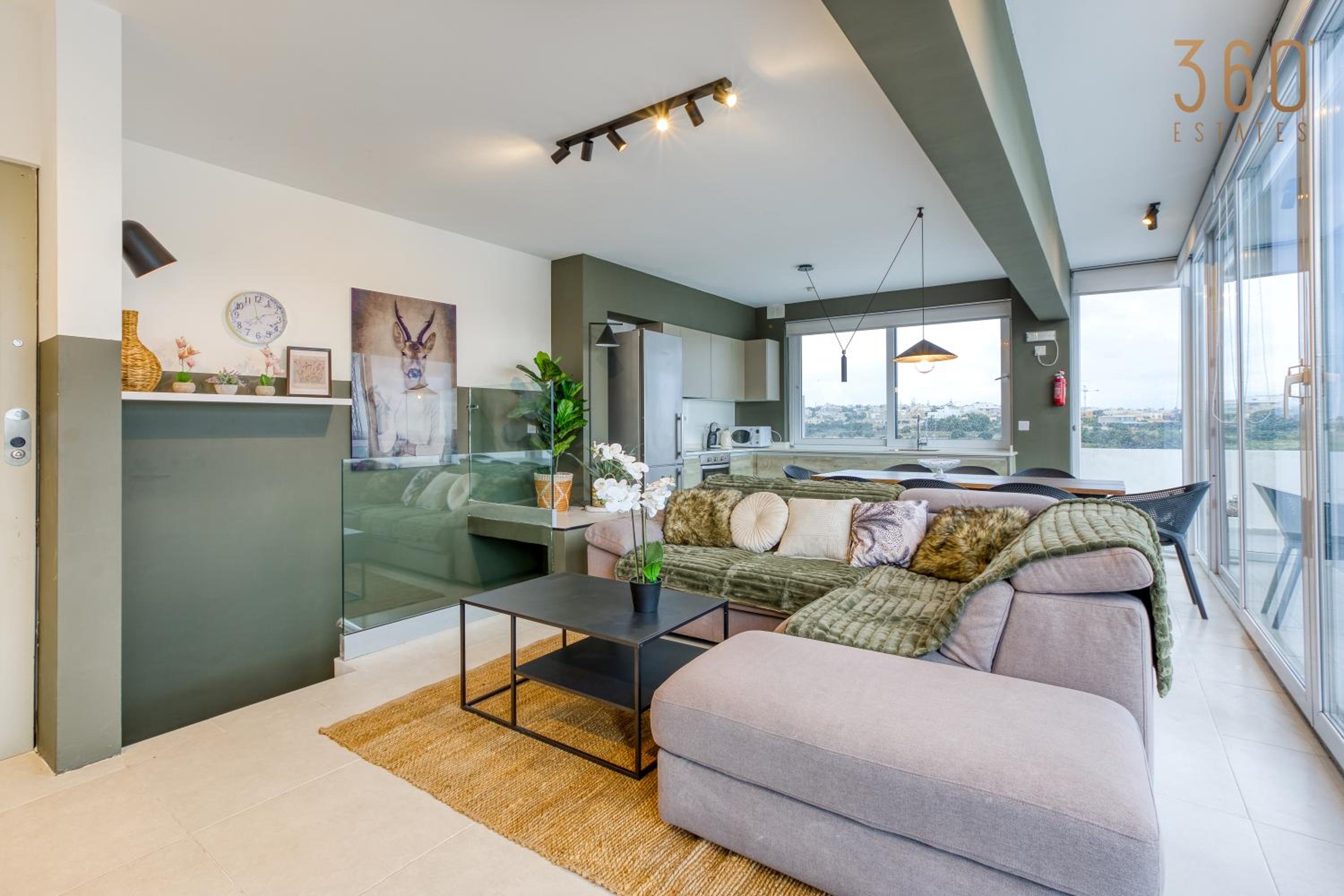 LUX Duplex Penthouse w/ Expansive Rooftop Terrace by 360 Estates photo 4