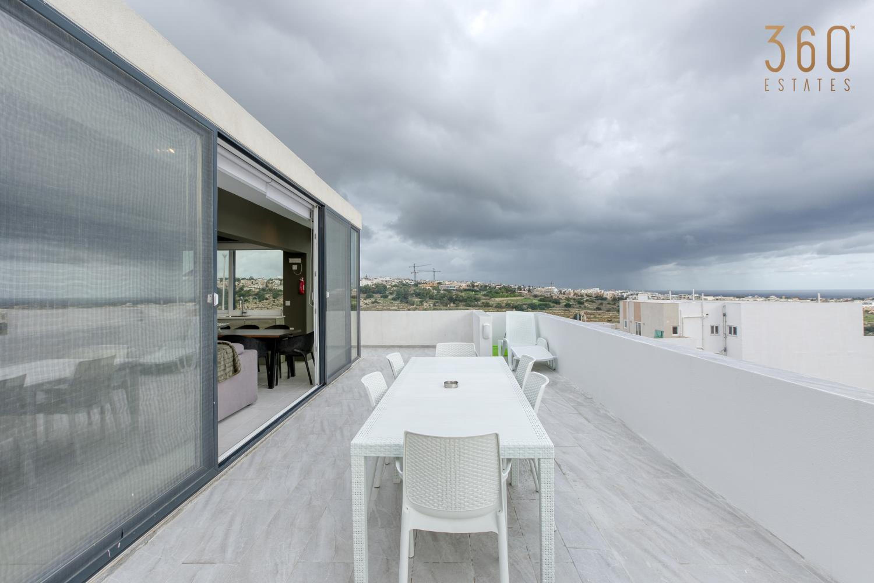 LUX Duplex Penthouse w/ Expansive Rooftop Terrace by 360 Estates photo 2