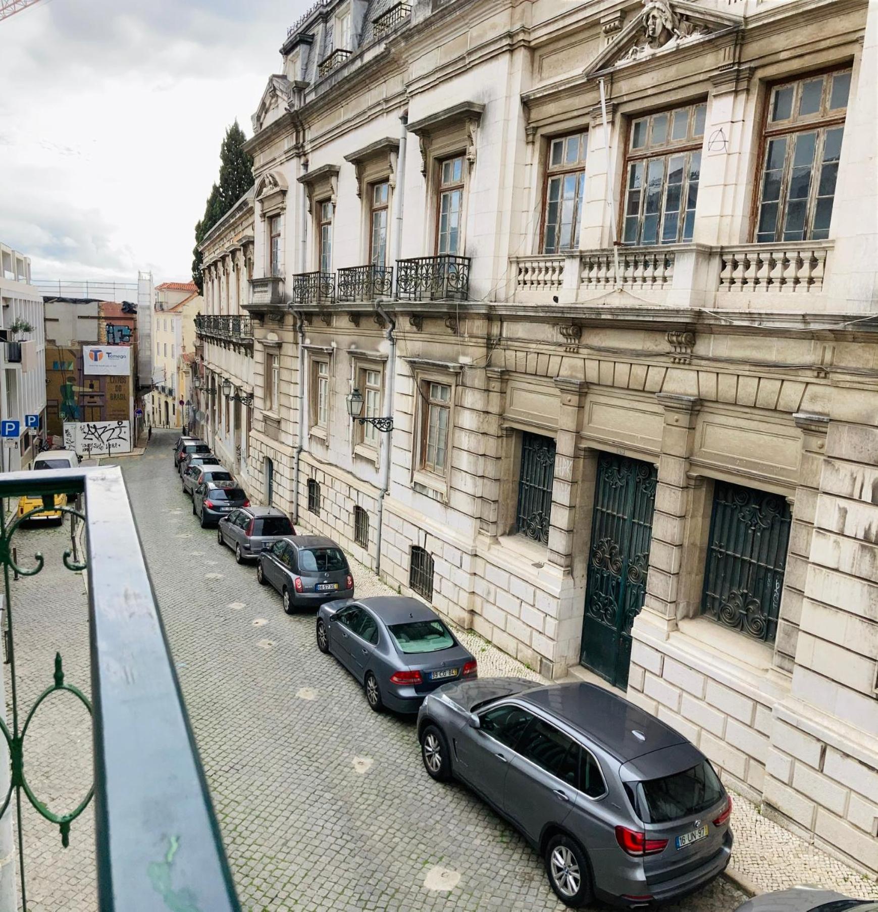 Heart of Lisbon Apartment view 3