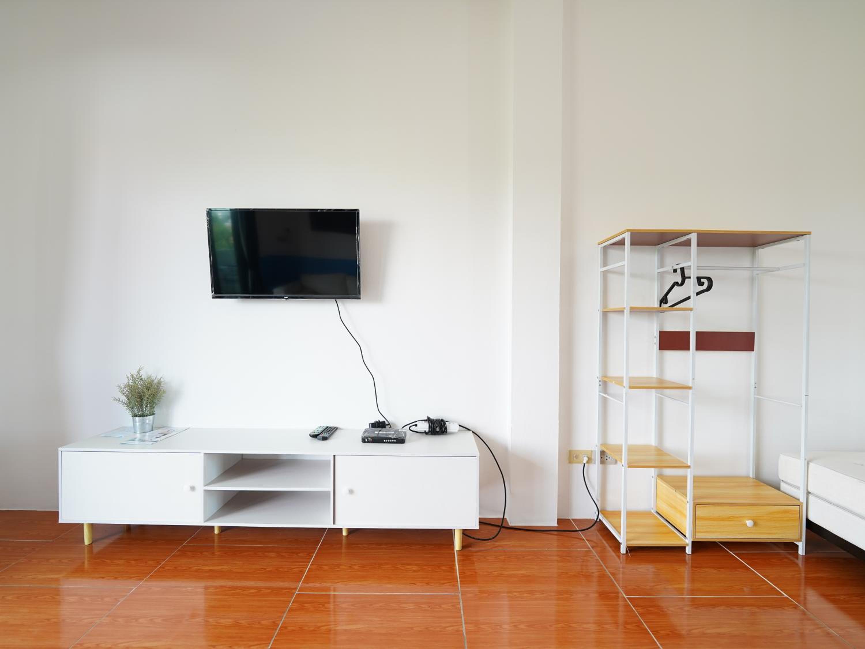 RoomQuest One Bangsaray