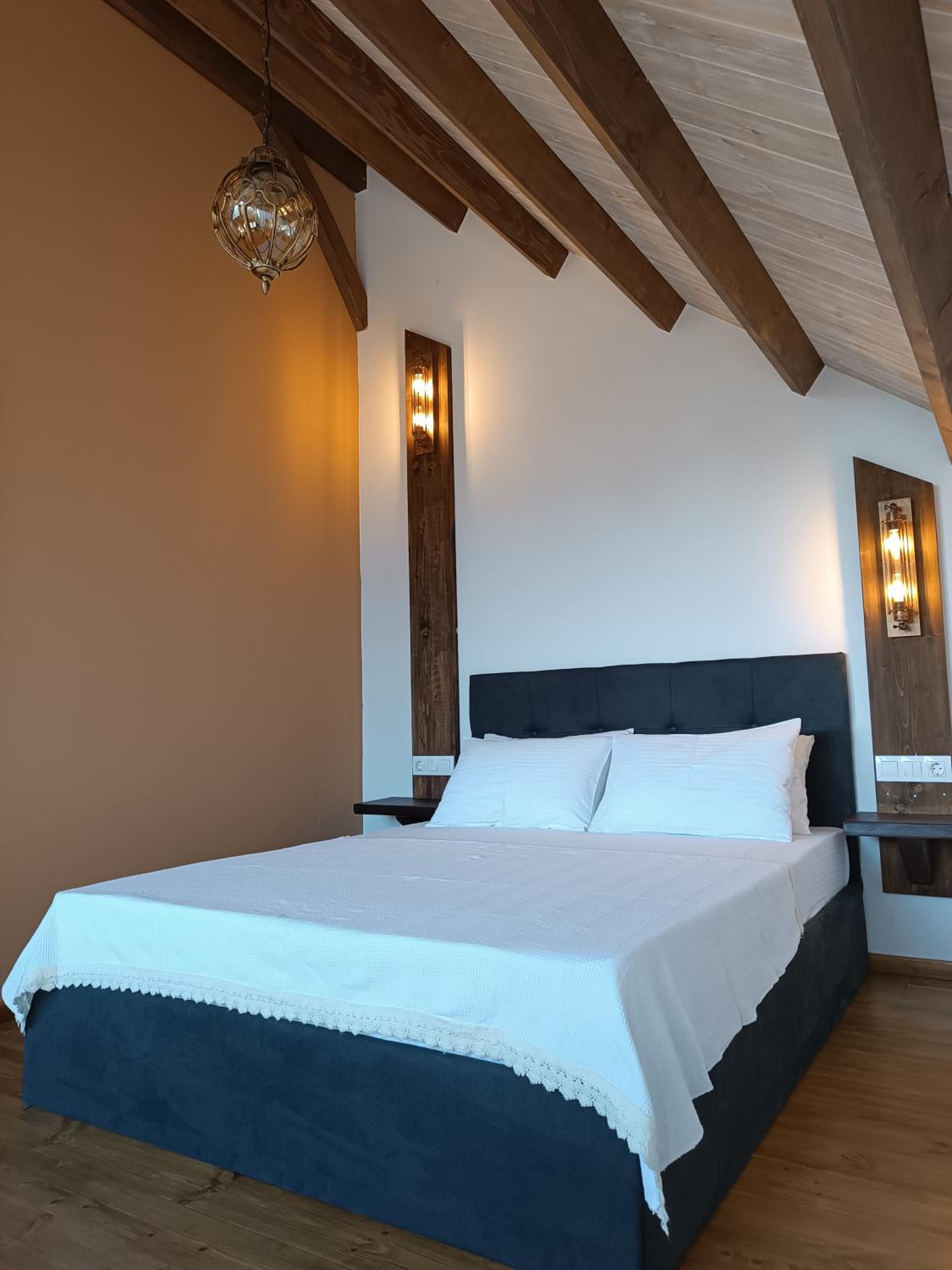 Kartalia wooden maisonette