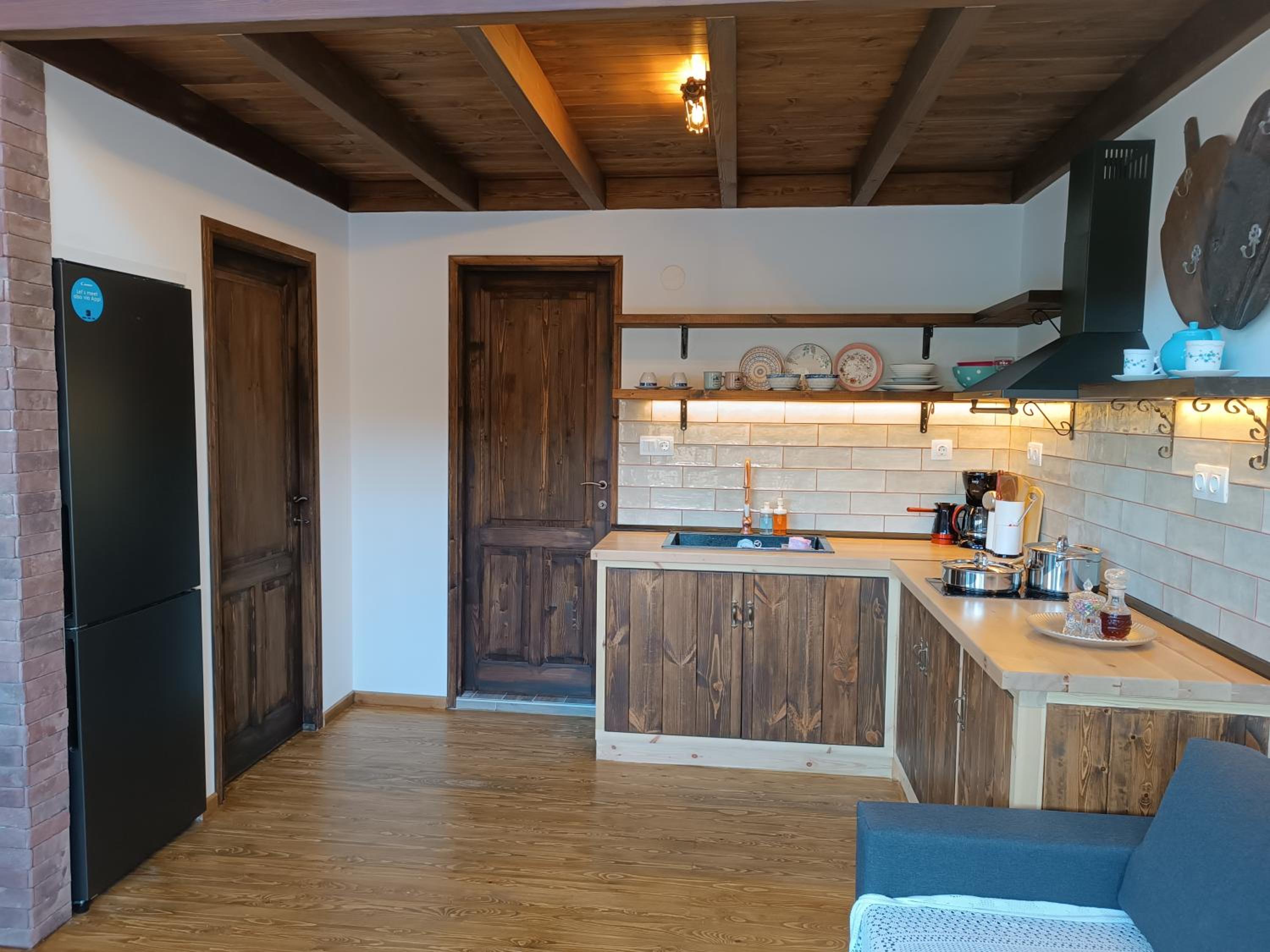 Kartalia wooden maisonette