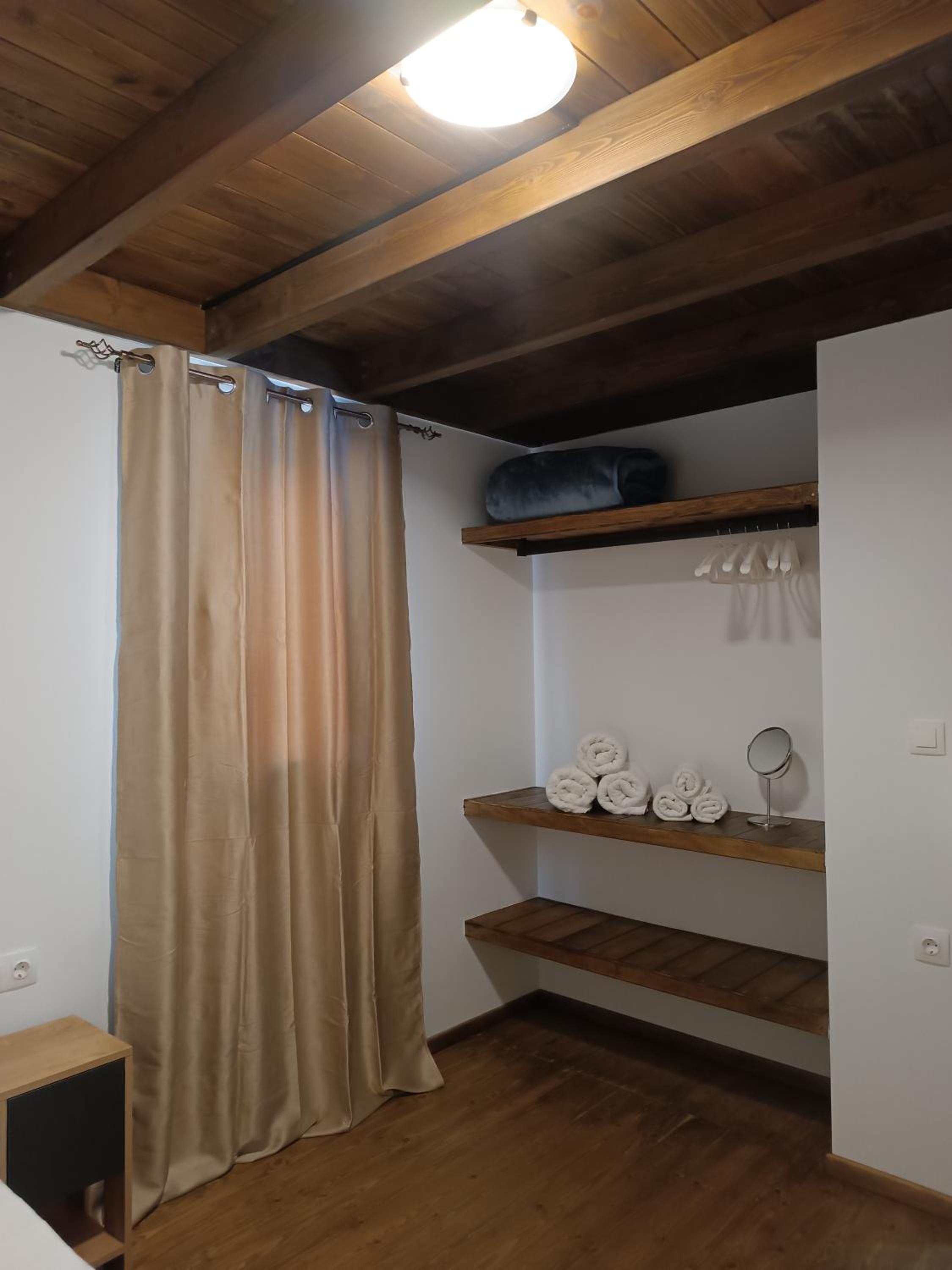 Kartalia wooden maisonette