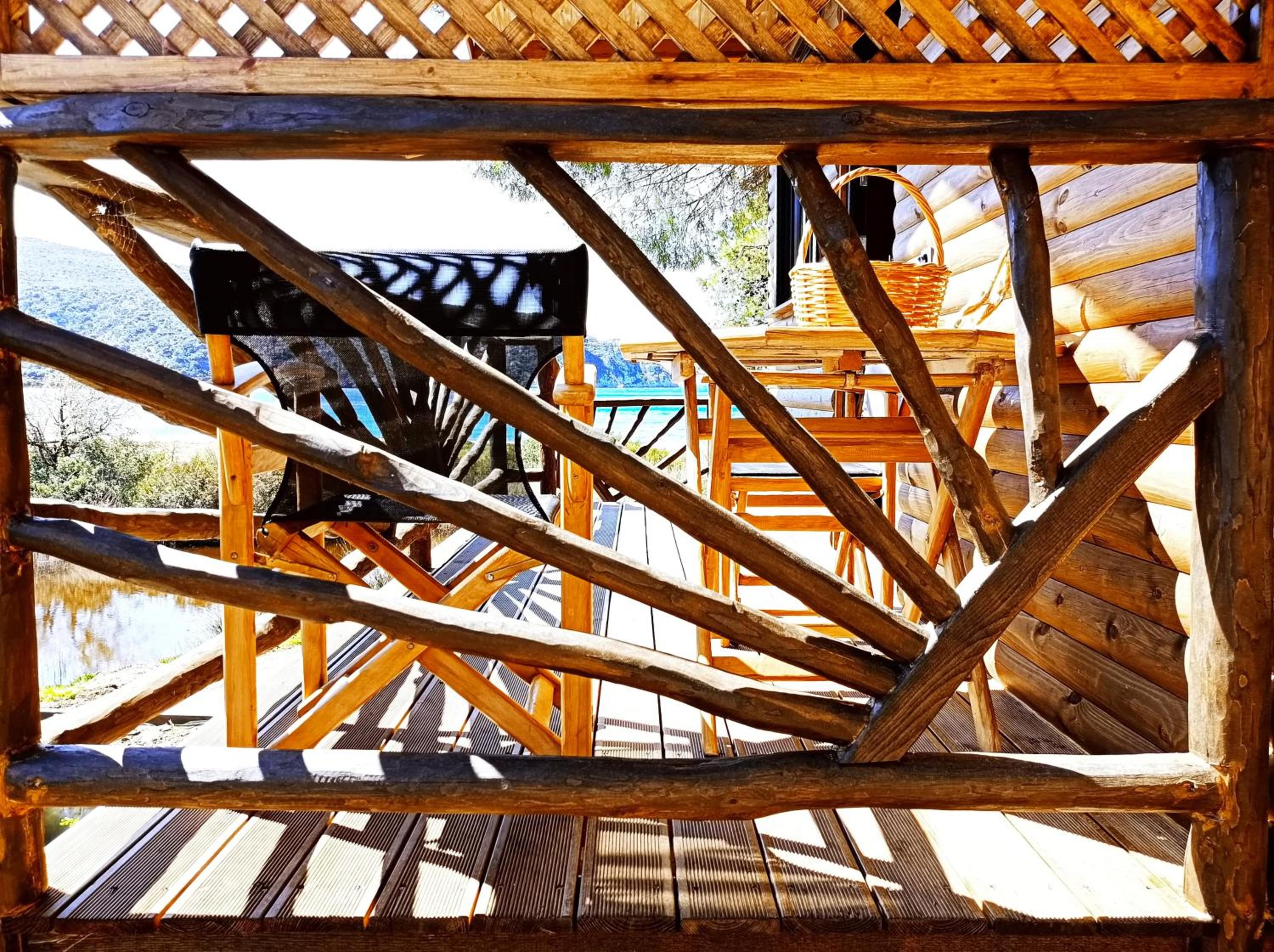Kartalia wooden maisonette