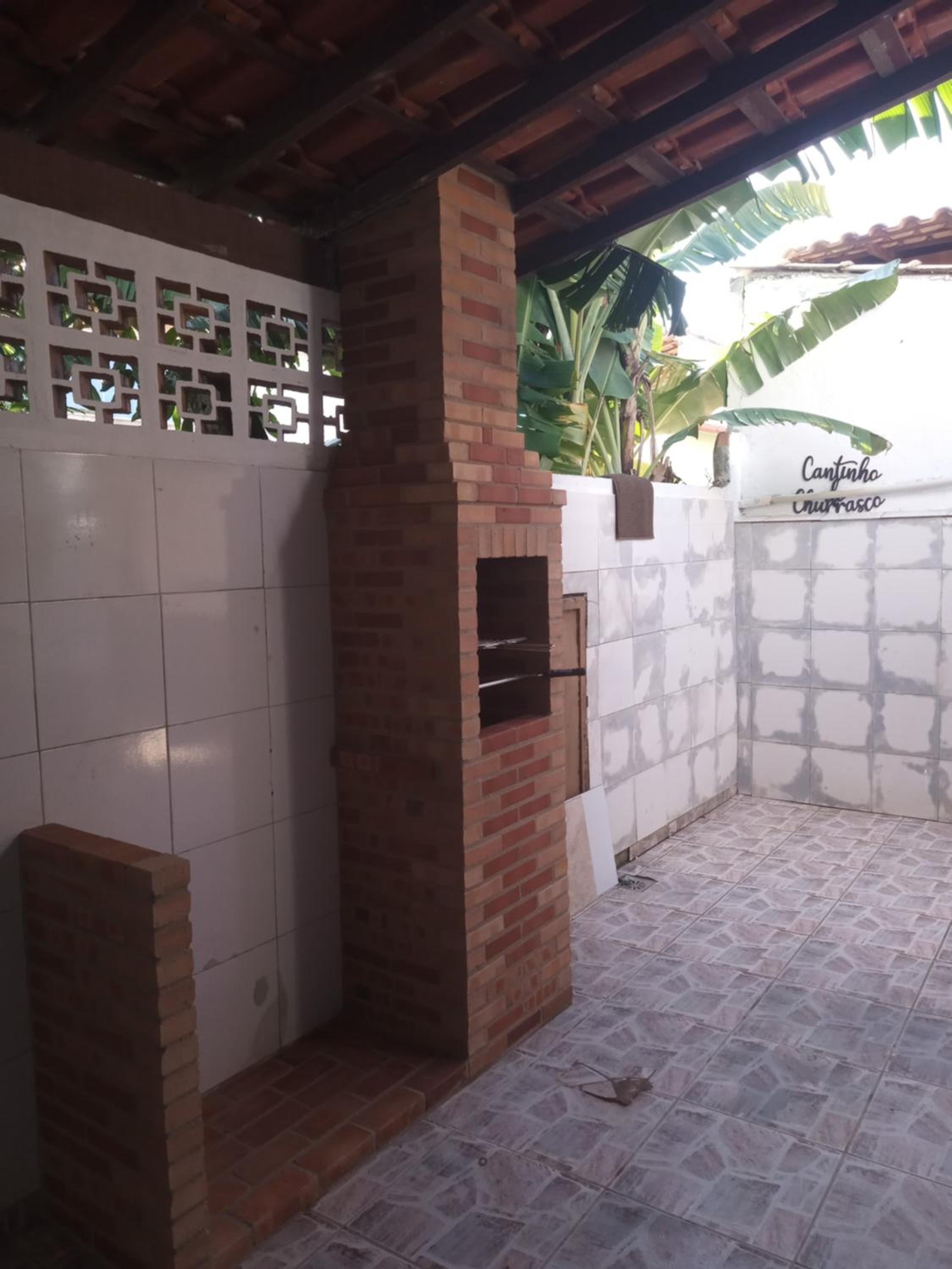 Casa de Praia em Jaconé - Centro de Jacone - Comércios e Mercado!