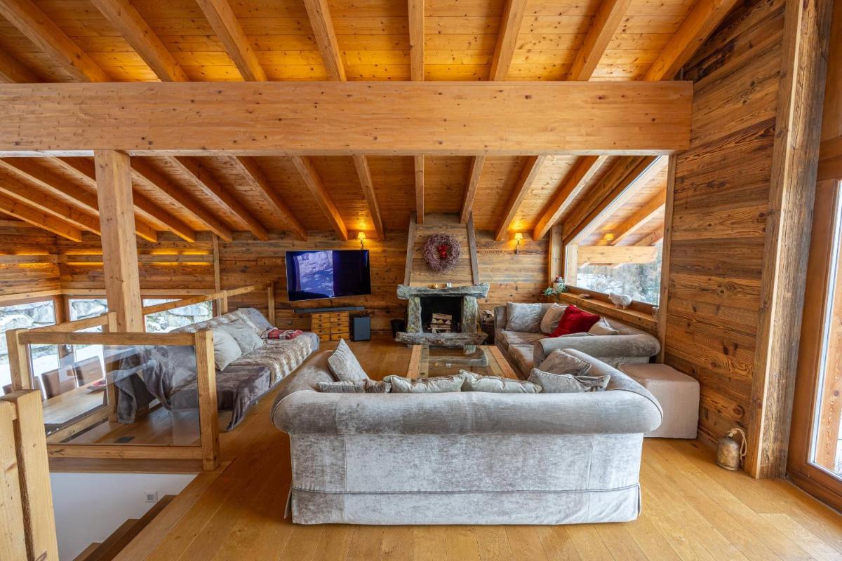 Above the Clouds - spacious chalet with great view