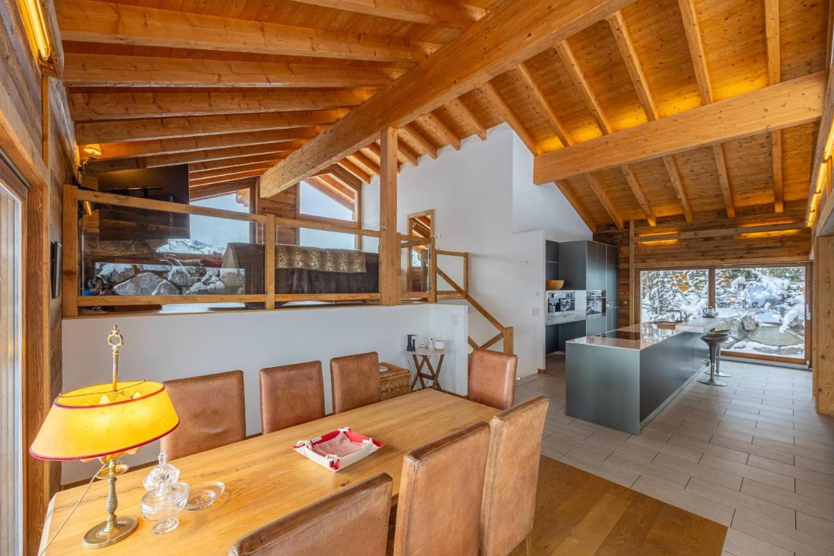 Above the Clouds - spacious chalet with great view