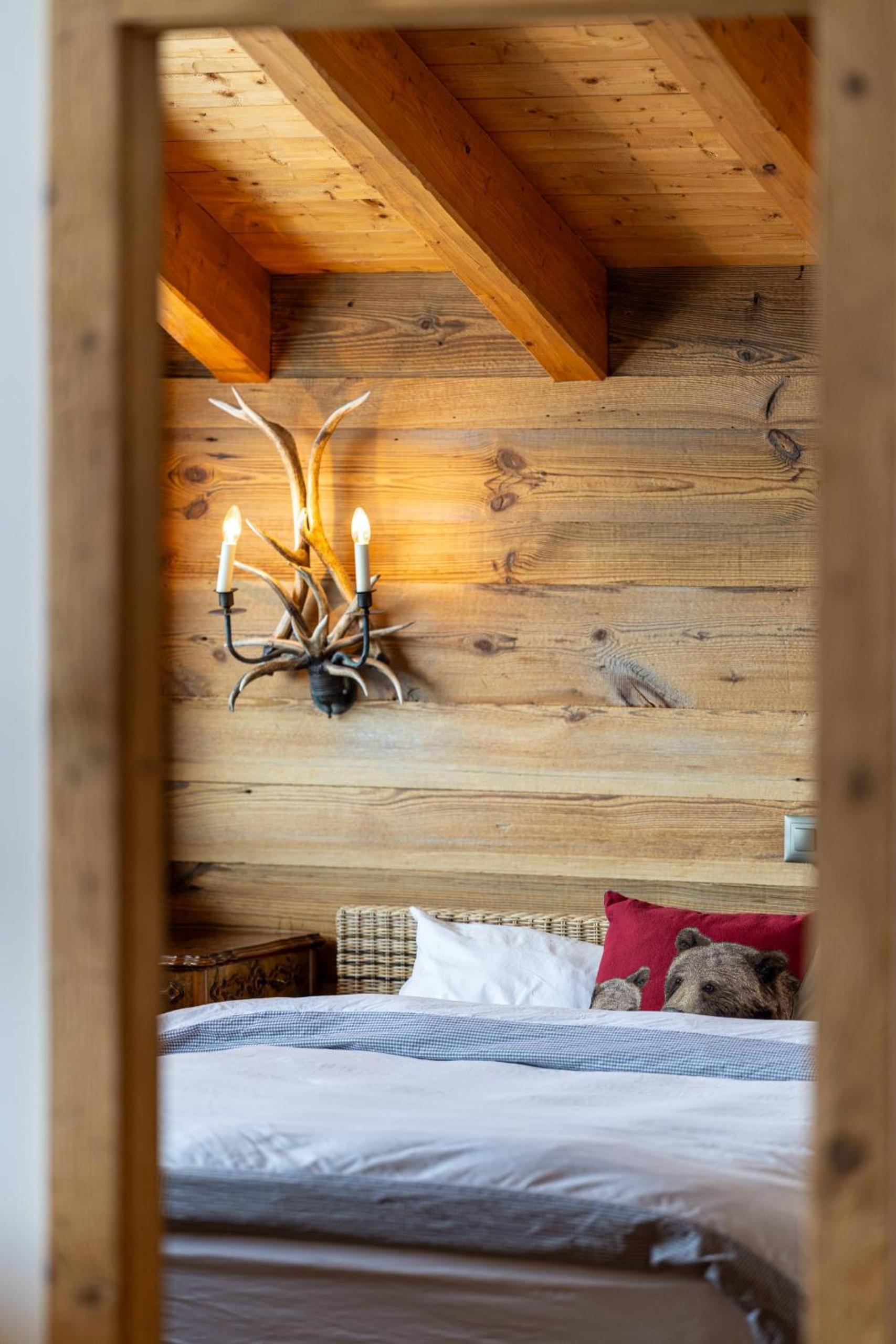 Above the Clouds - spacious chalet with great view