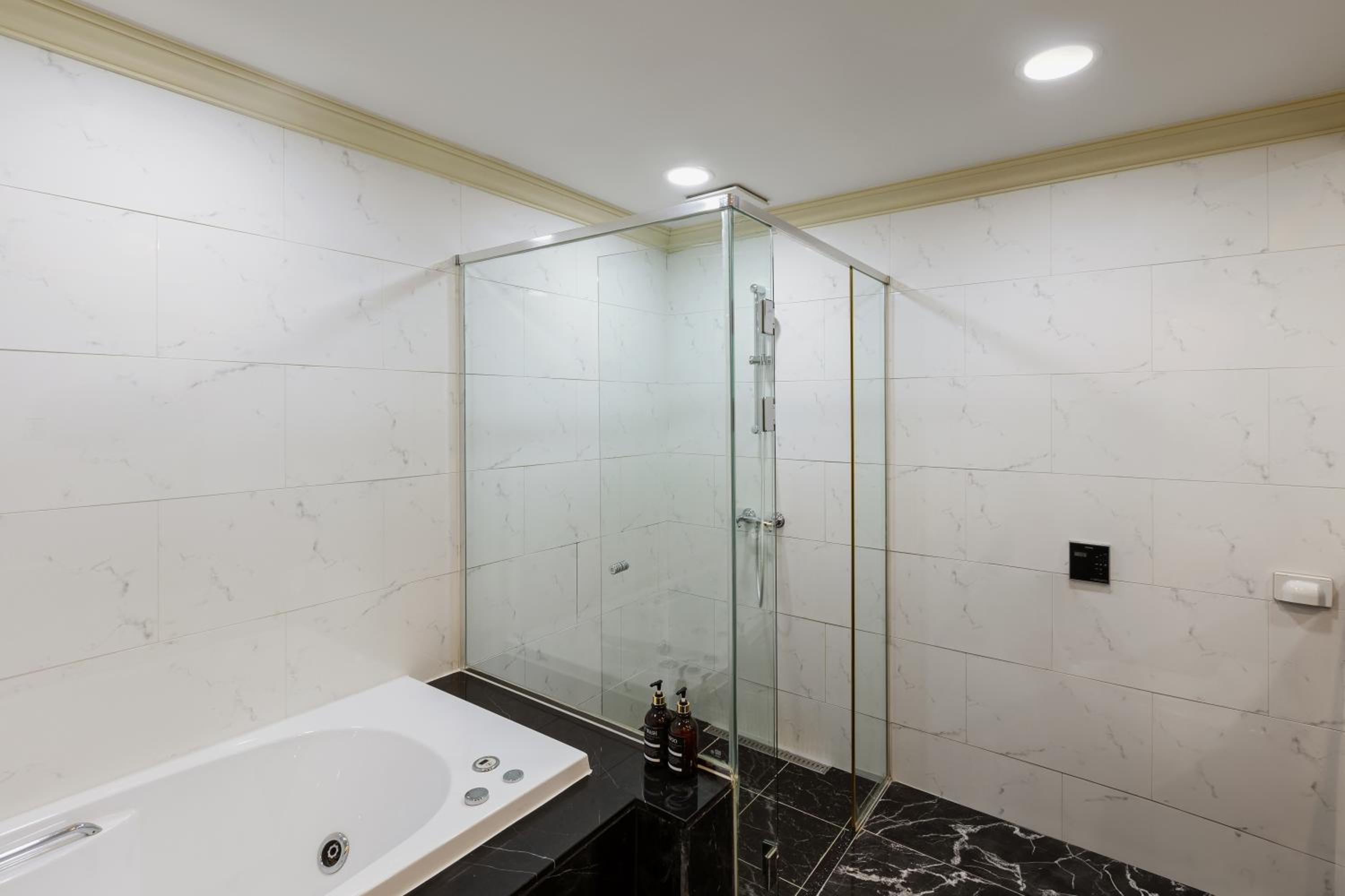 Pale De Cz Condo