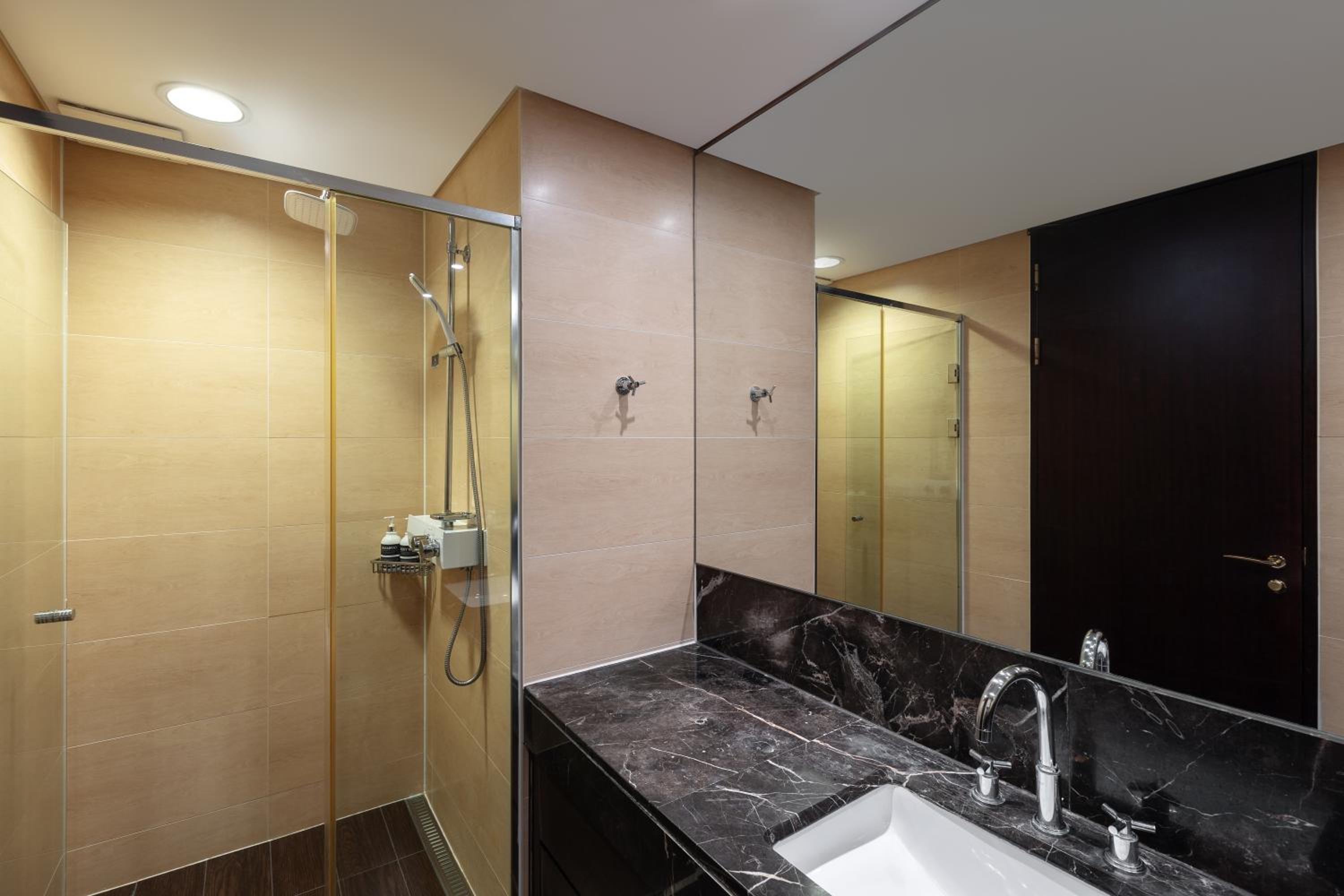 Pale De Cz Condo