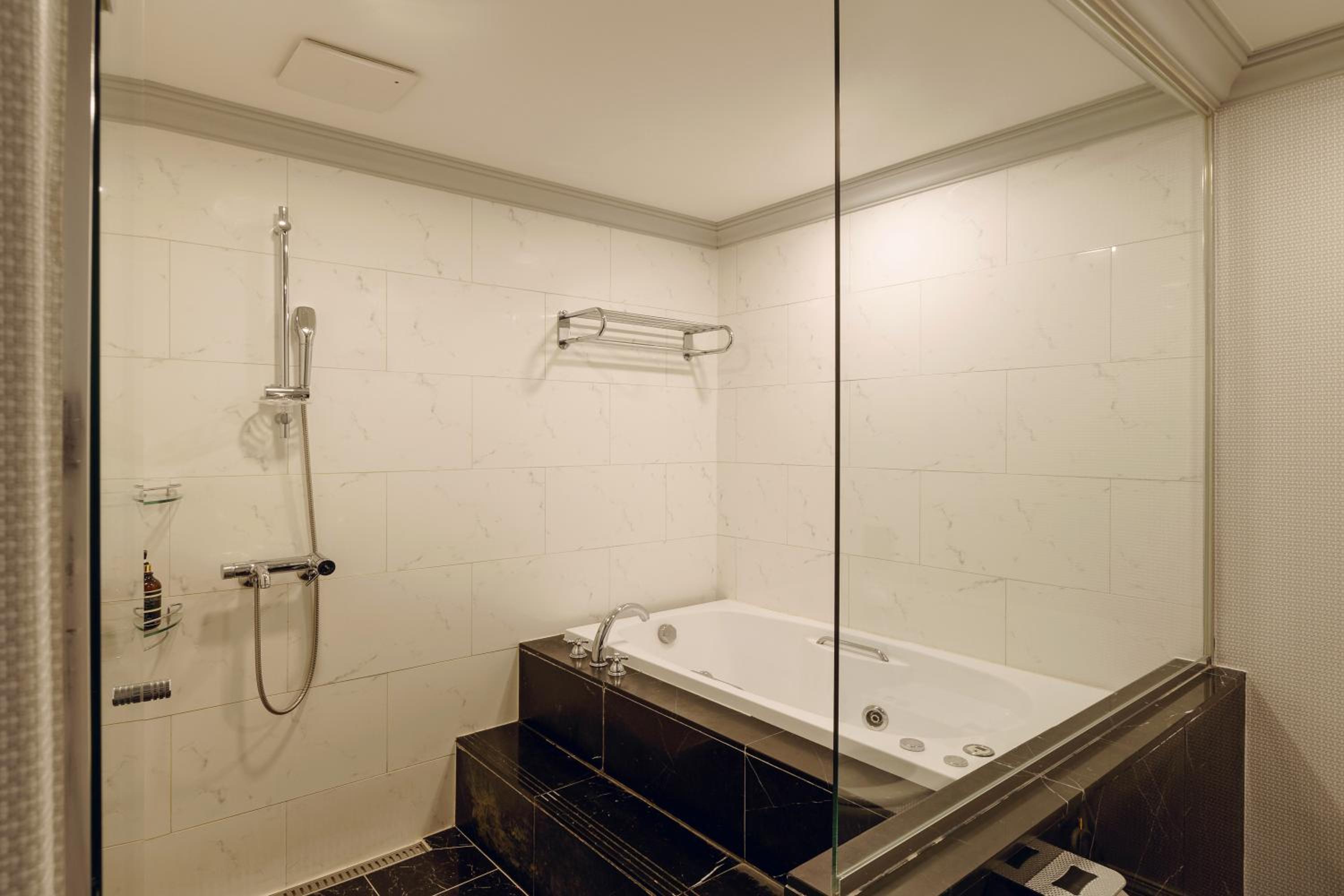 Pale De Cz Condo